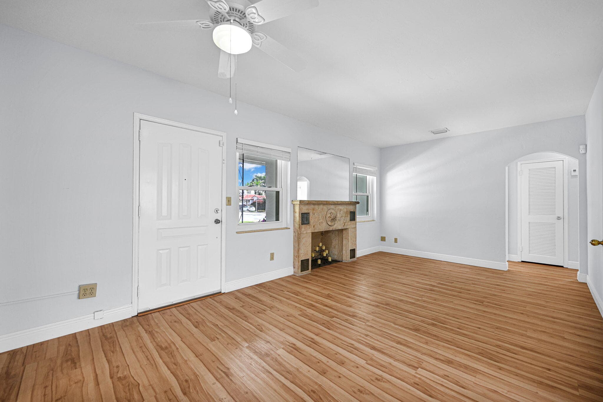 2200 SW 23rd Terrace, Miami, FL 33145 — photo 5 of 53