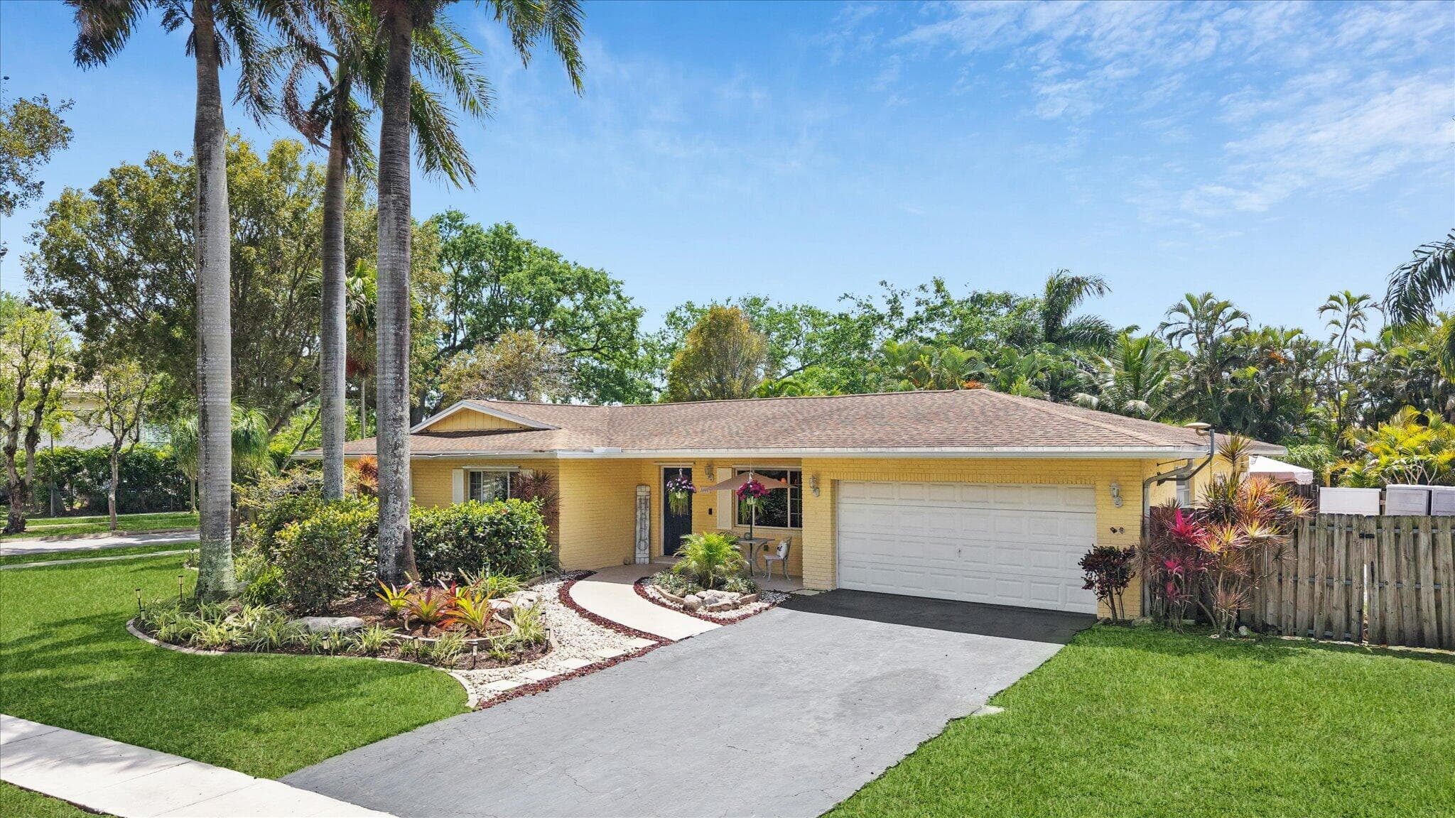 5900 SW 18th Street, Plantation, FL 33317 — photo 2 of 33