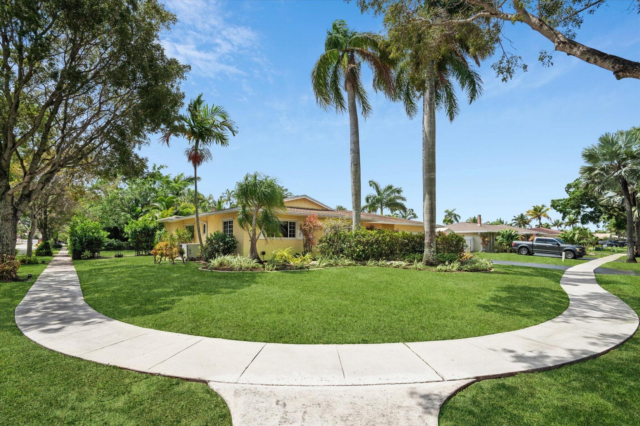 5900 SW 18th Street, Plantation, FL 33317 — photo 3 of 33