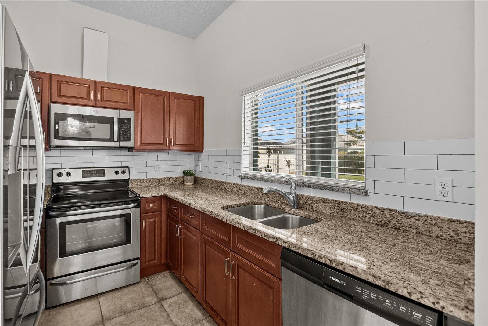 961 SW Consolata Avenue, Port St. Lucie, FL 34953 — photo 11 of 38