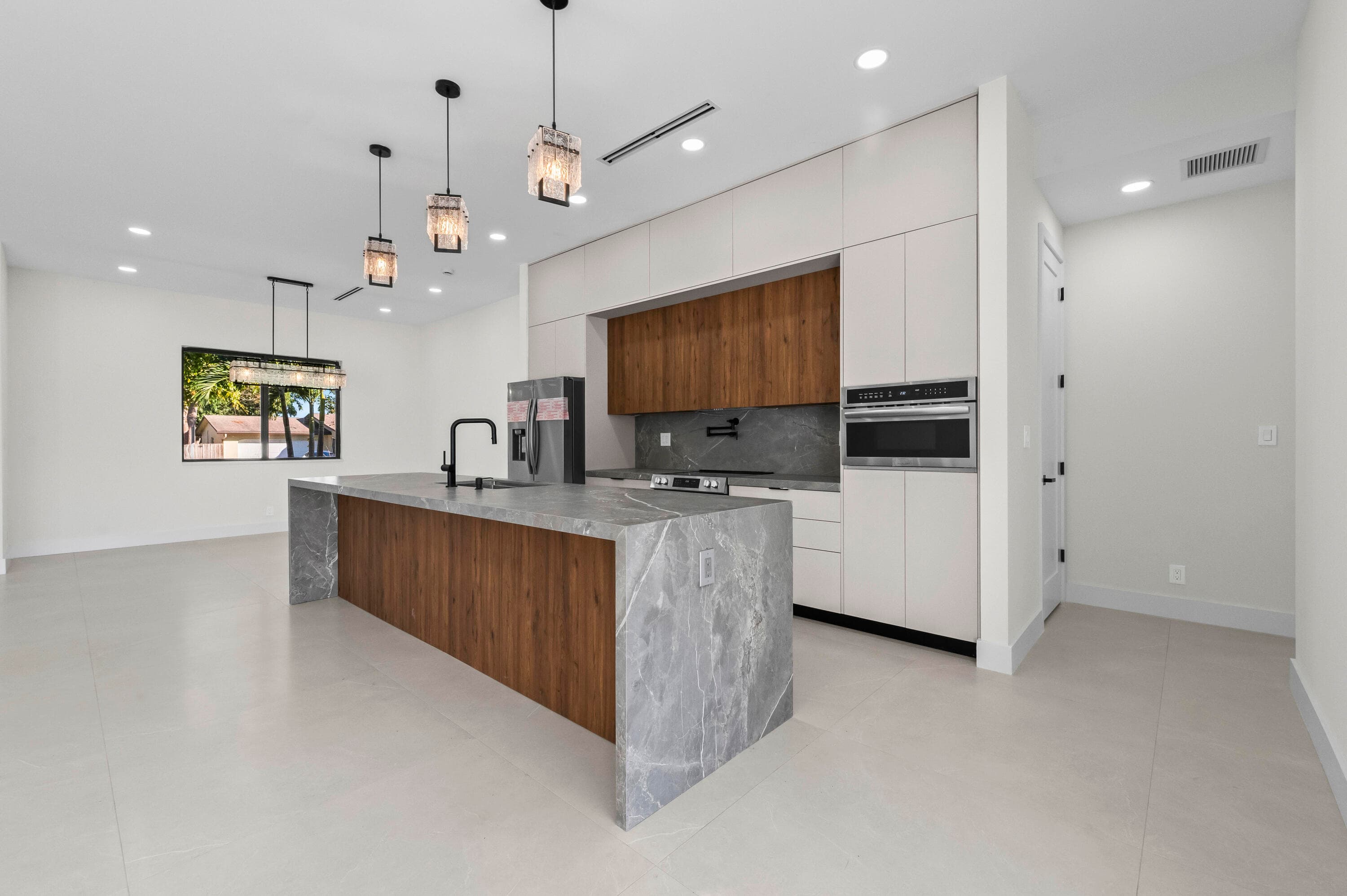 621 NW 42nd Avenue, Coconut Creek, FL 33066 — photo 11 of 49