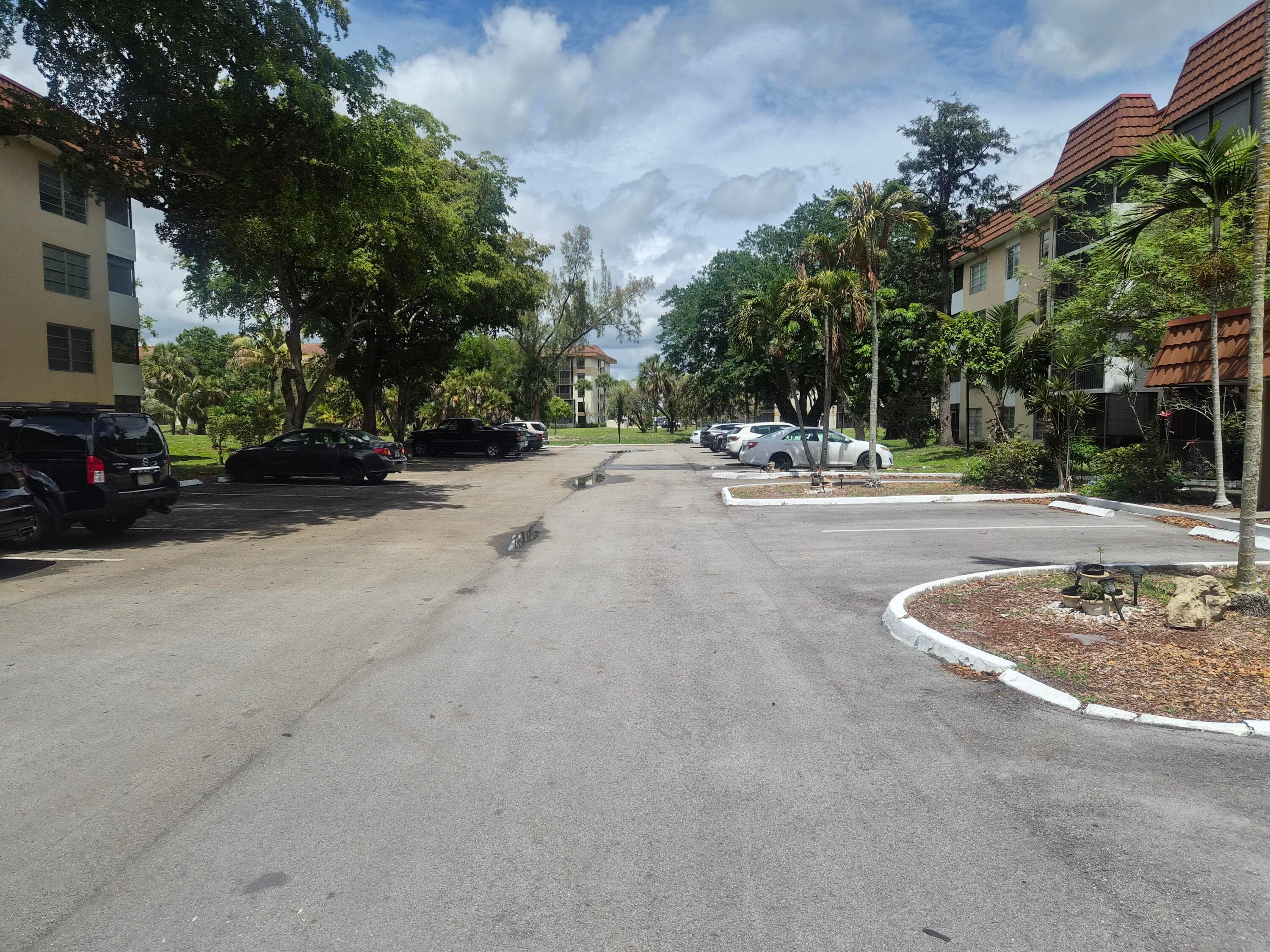 4166 Inverrary Drive 403, Lauderhill, FL 33319 — photo 5 of 32