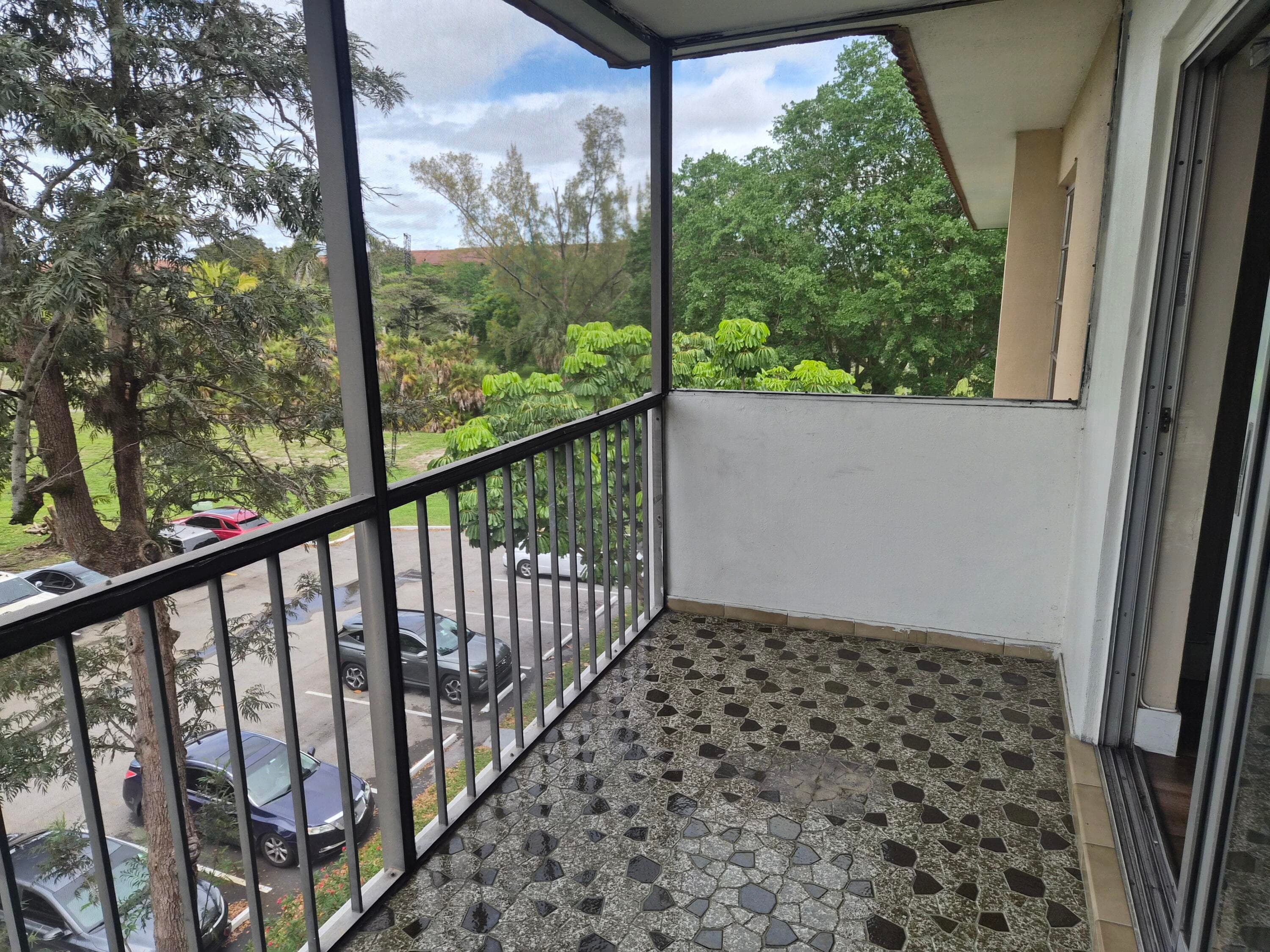 4166 Inverrary Drive 403, Lauderhill, FL 33319 — photo 15 of 32