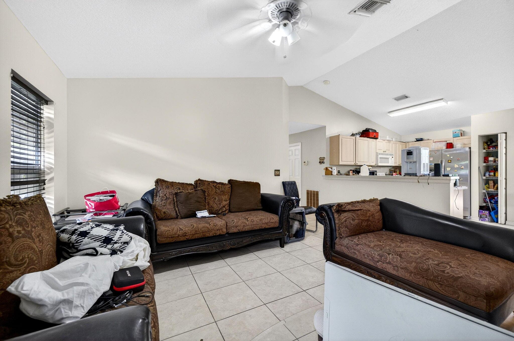 925 SW 11th St Street SW, Vero Beach, FL 32962 — photo 4 of 20