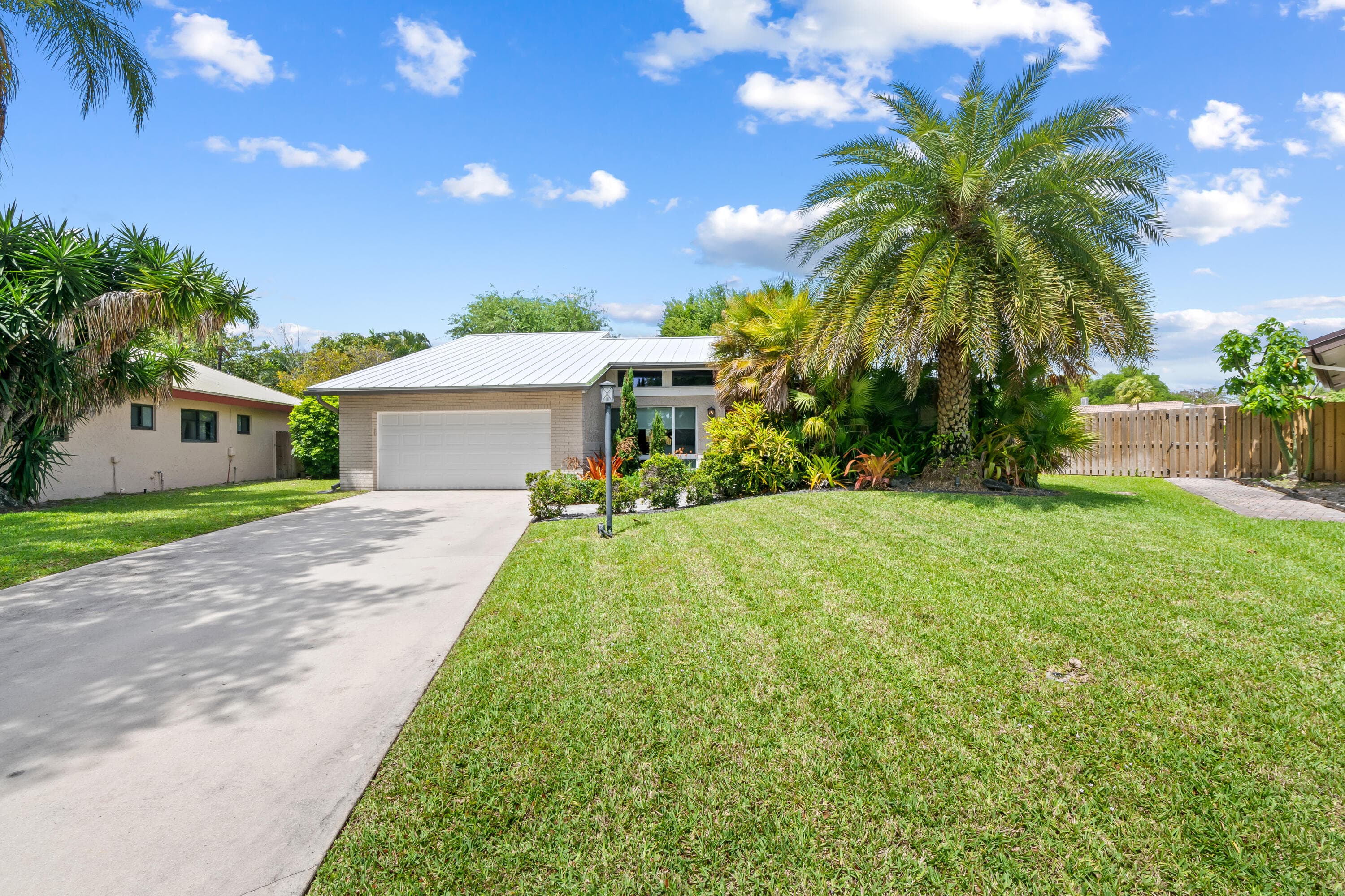 21521 E Hollandaire Dr Drive E, Boca Raton, FL 33433 — photo 75 of 80