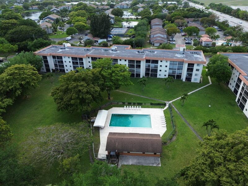 5917 Via Vermilya 206, Lake Worth, FL 33462 — photo 74 of 77
