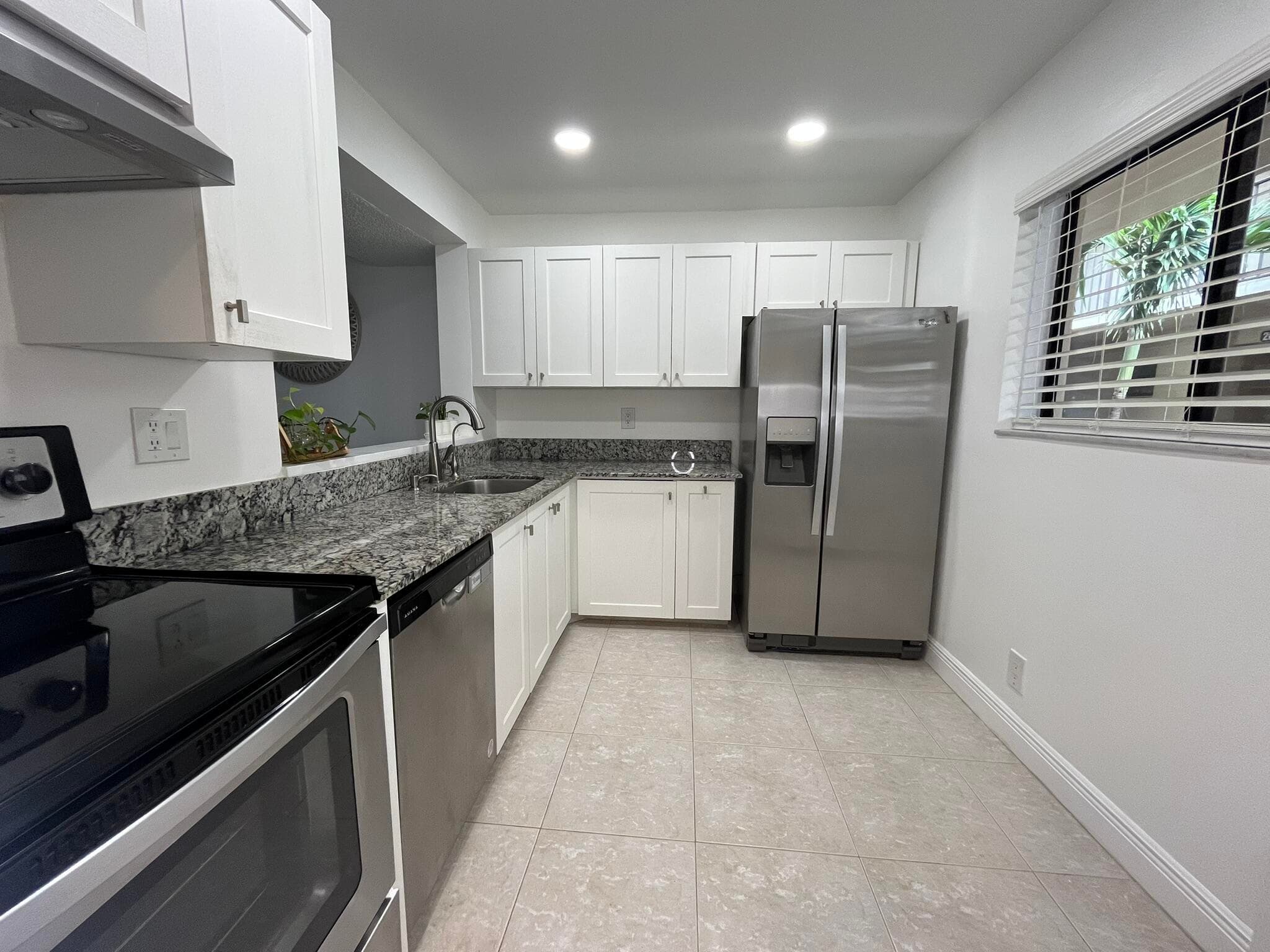 5160 Las Verdes Circle 222, Delray Beach, FL 33484 — photo 3 of 24