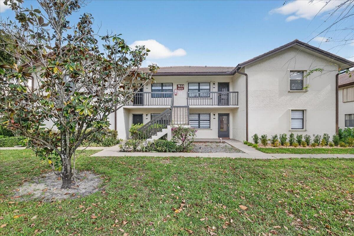 7633 Tahiti Lane 101, Lake Worth, FL 33467 — photo 1 of 26