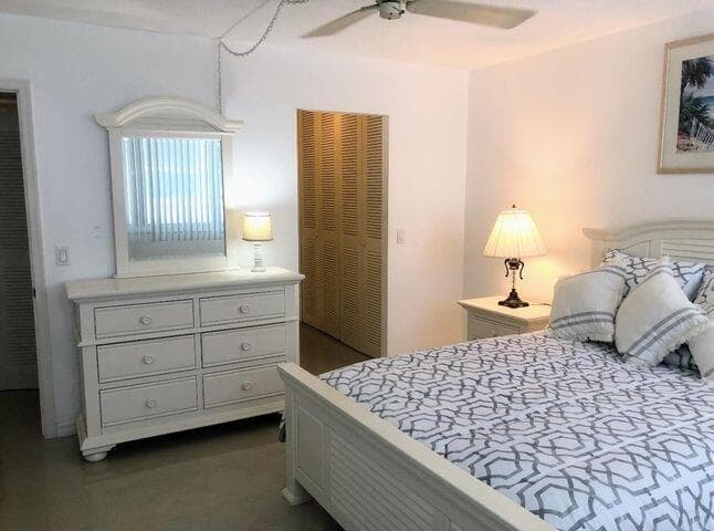 125 S Ocean Avenue 207, Palm Beach Shores, FL 33404 — photo 14 of 36