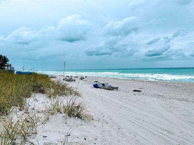 125 S Ocean Avenue 207, Palm Beach Shores, FL 33404 — photo 27 of 36