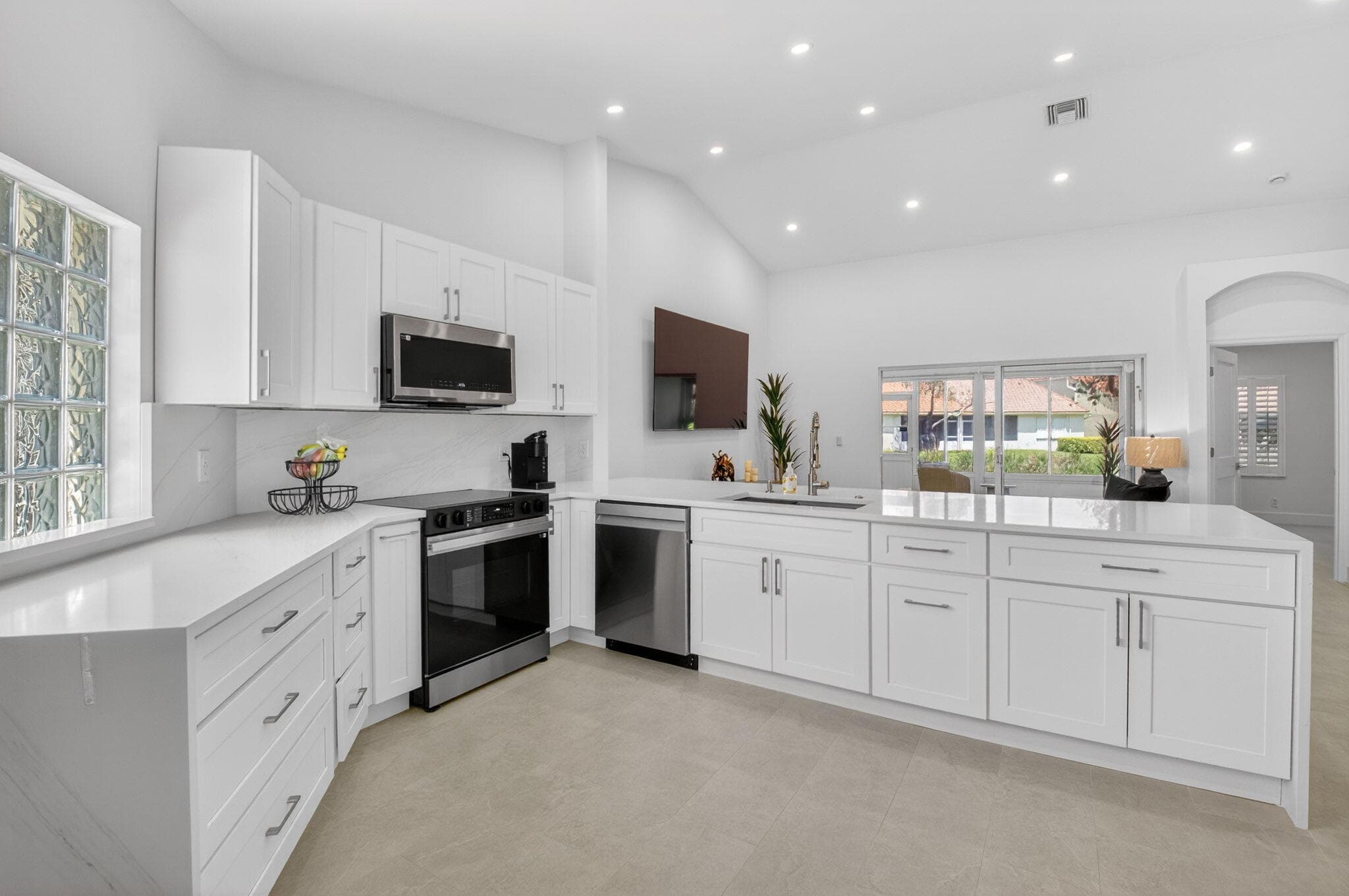 6171 Floral Lakes Drive, Delray Beach, FL 33484 — photo 17 of 89