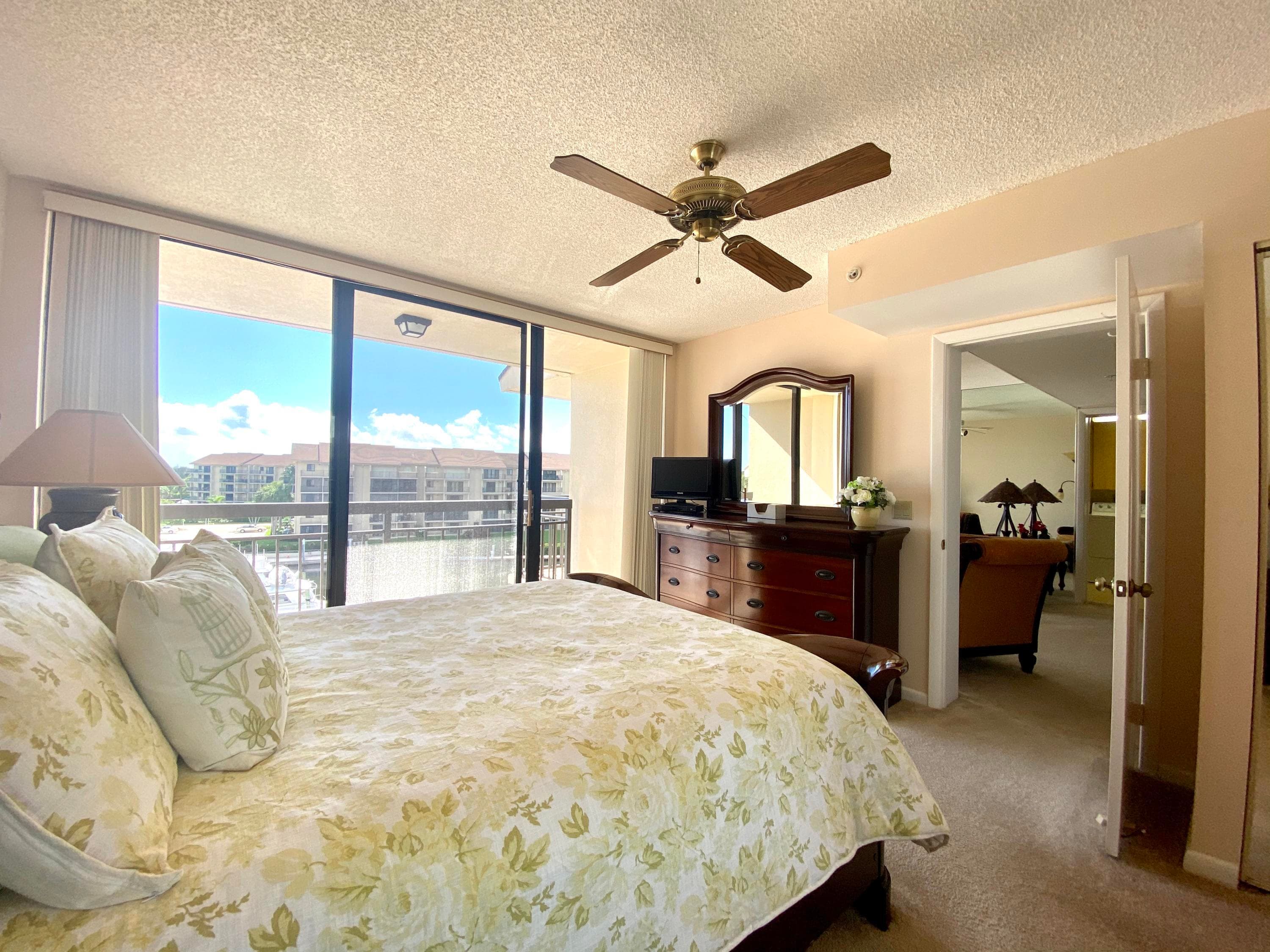 2301 Marina Isle Way Unit 503, Jupiter, FL 33477 — photo 7 of 45