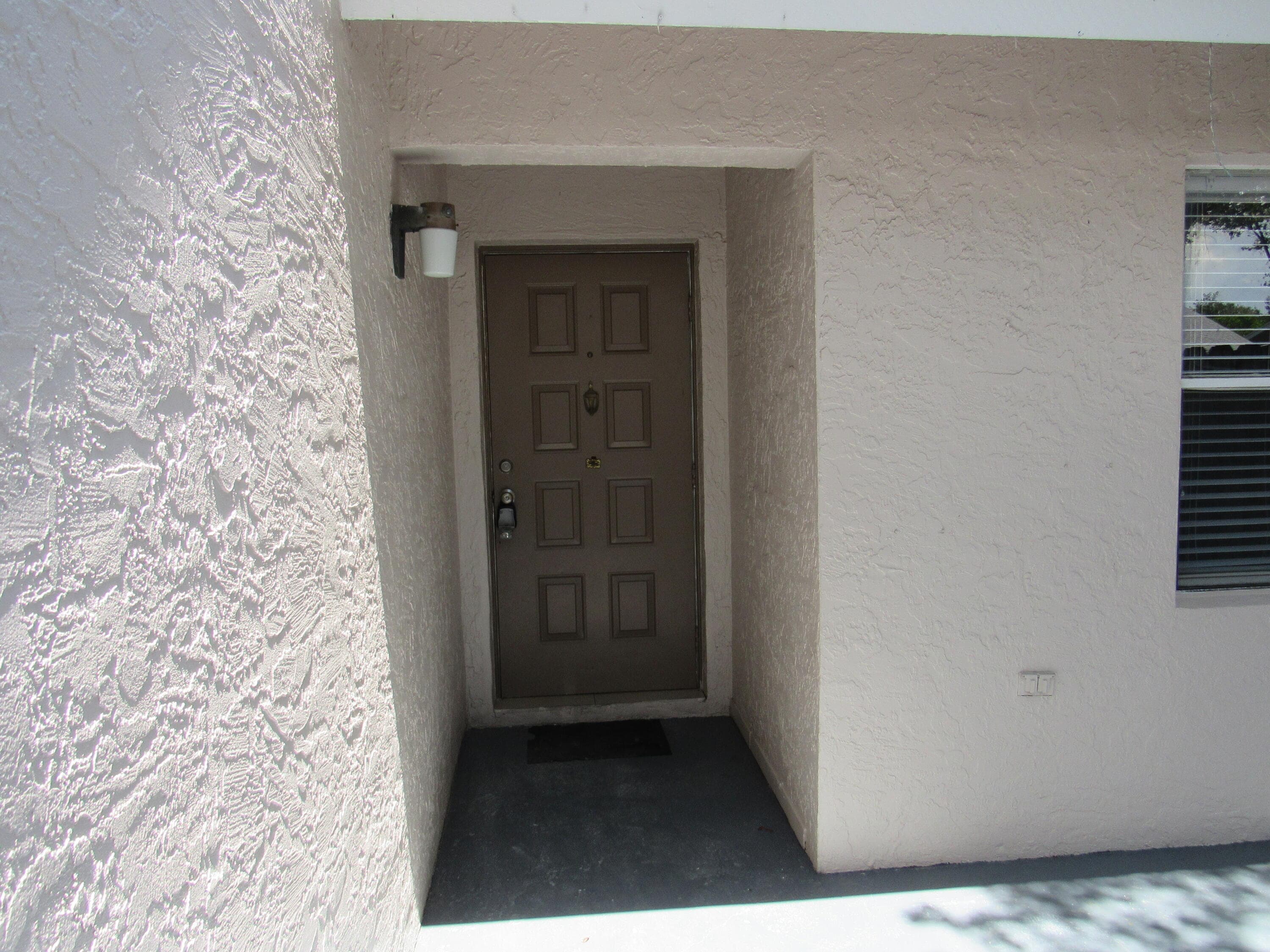 5203 Glencove Lane 5203, West Palm Beach, FL 33415 — photo 4 of 21