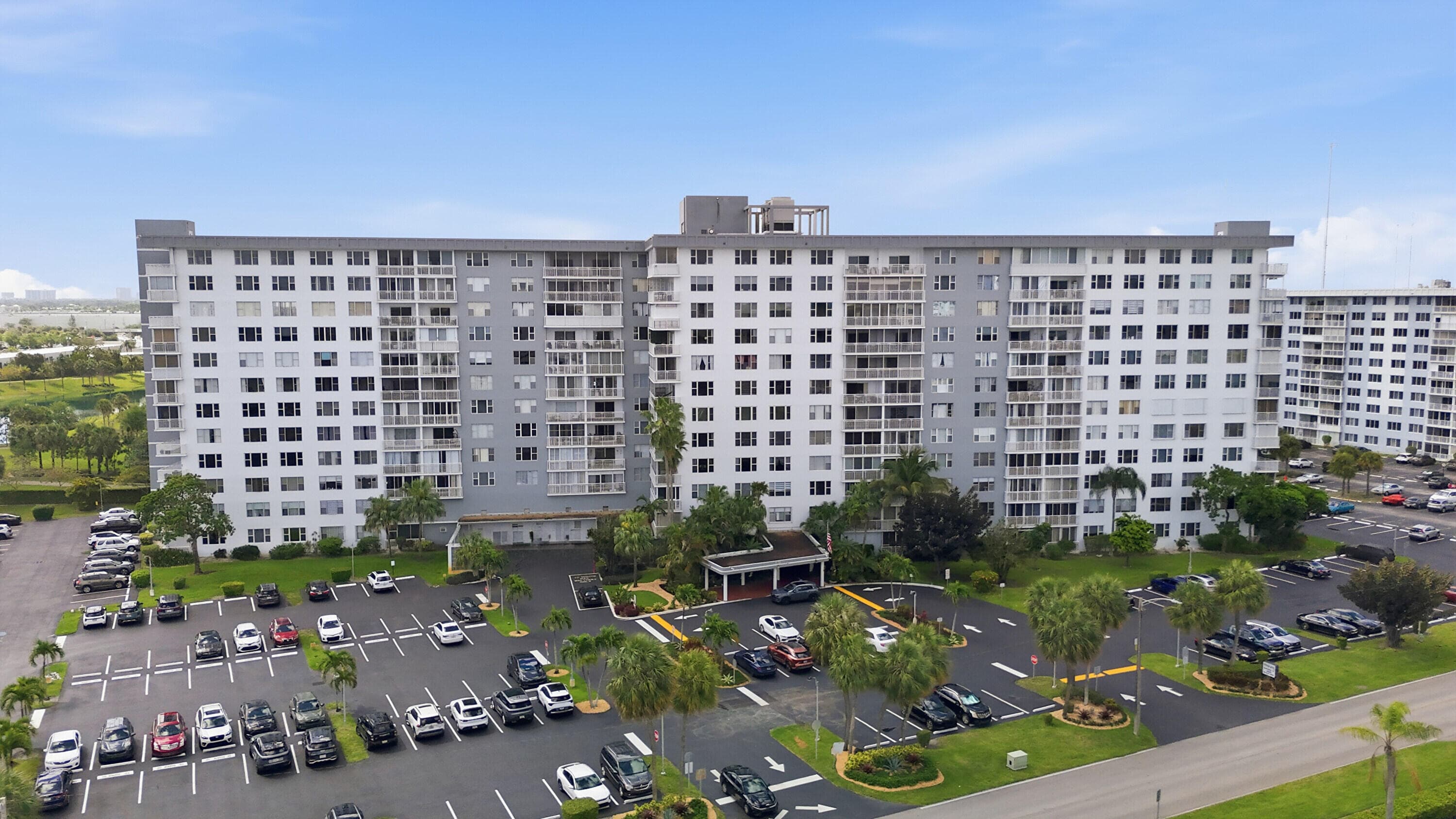 3800 Hillcrest Drive 310, Hollywood, FL 33021 — photo 1 of 35