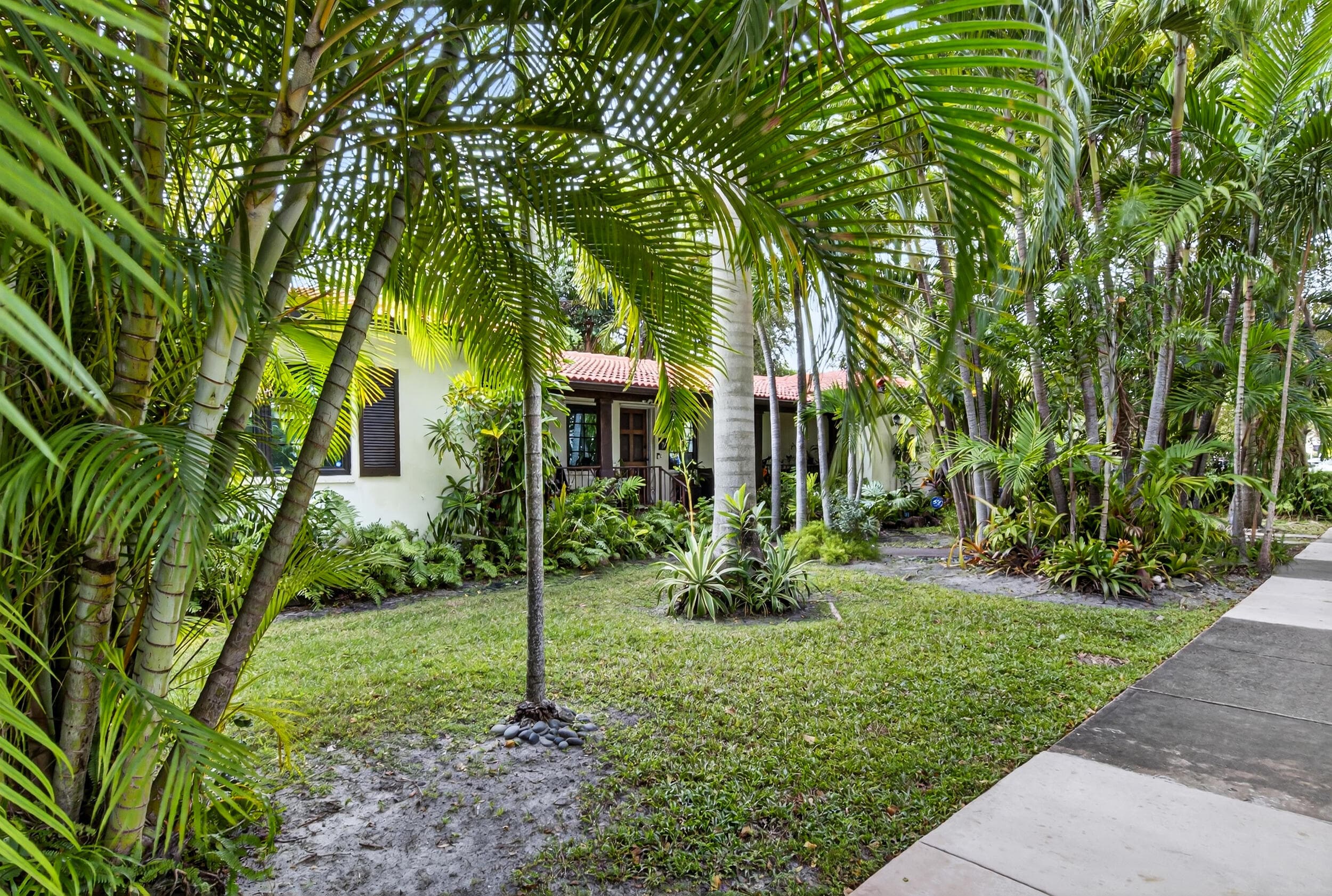 320 San Sebastian Avenue, Coral Gables, FL 33134 — photo 3 of 54