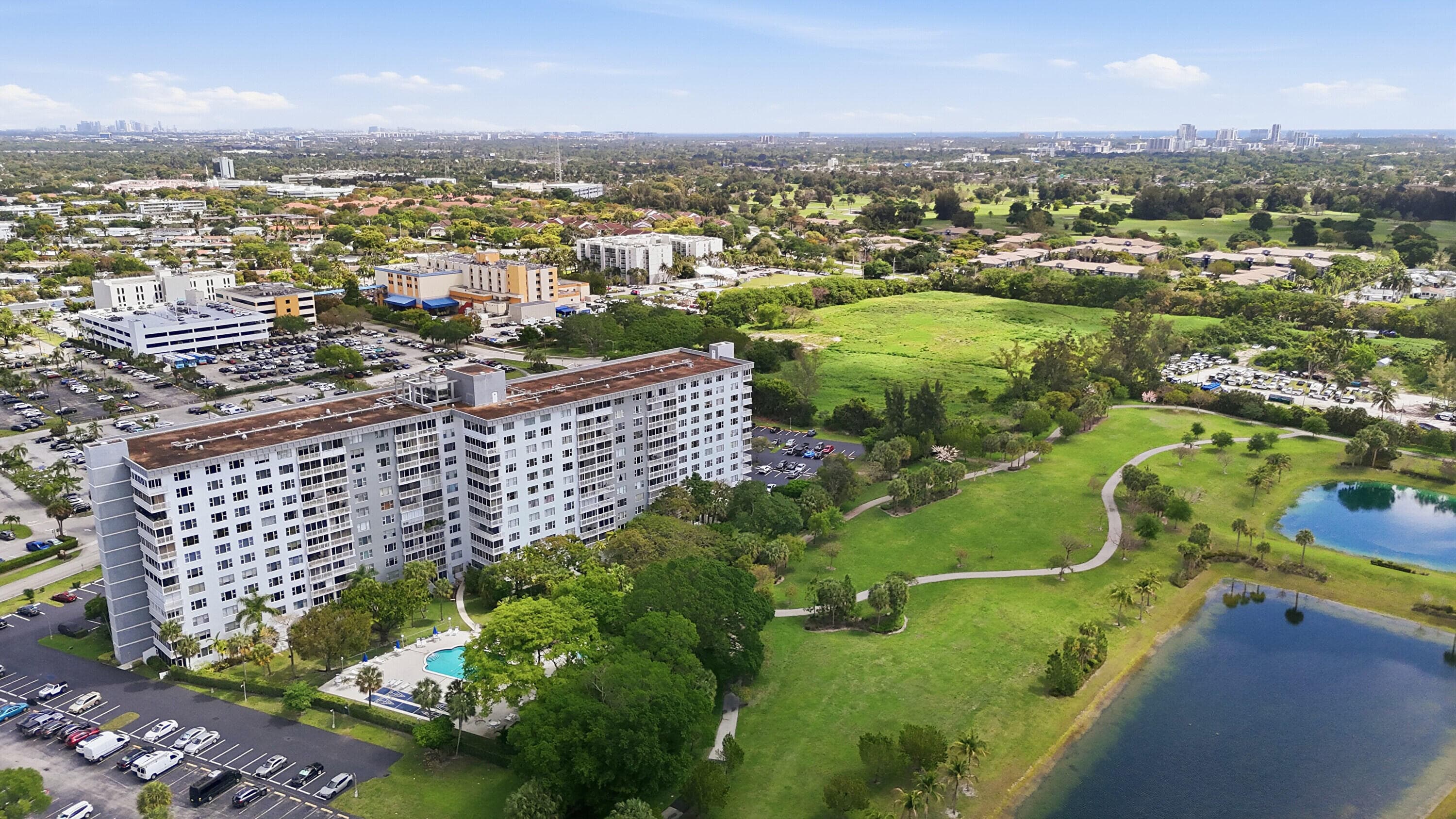 3800 Hillcrest Drive 310, Hollywood, FL 33021 — photo 13 of 35