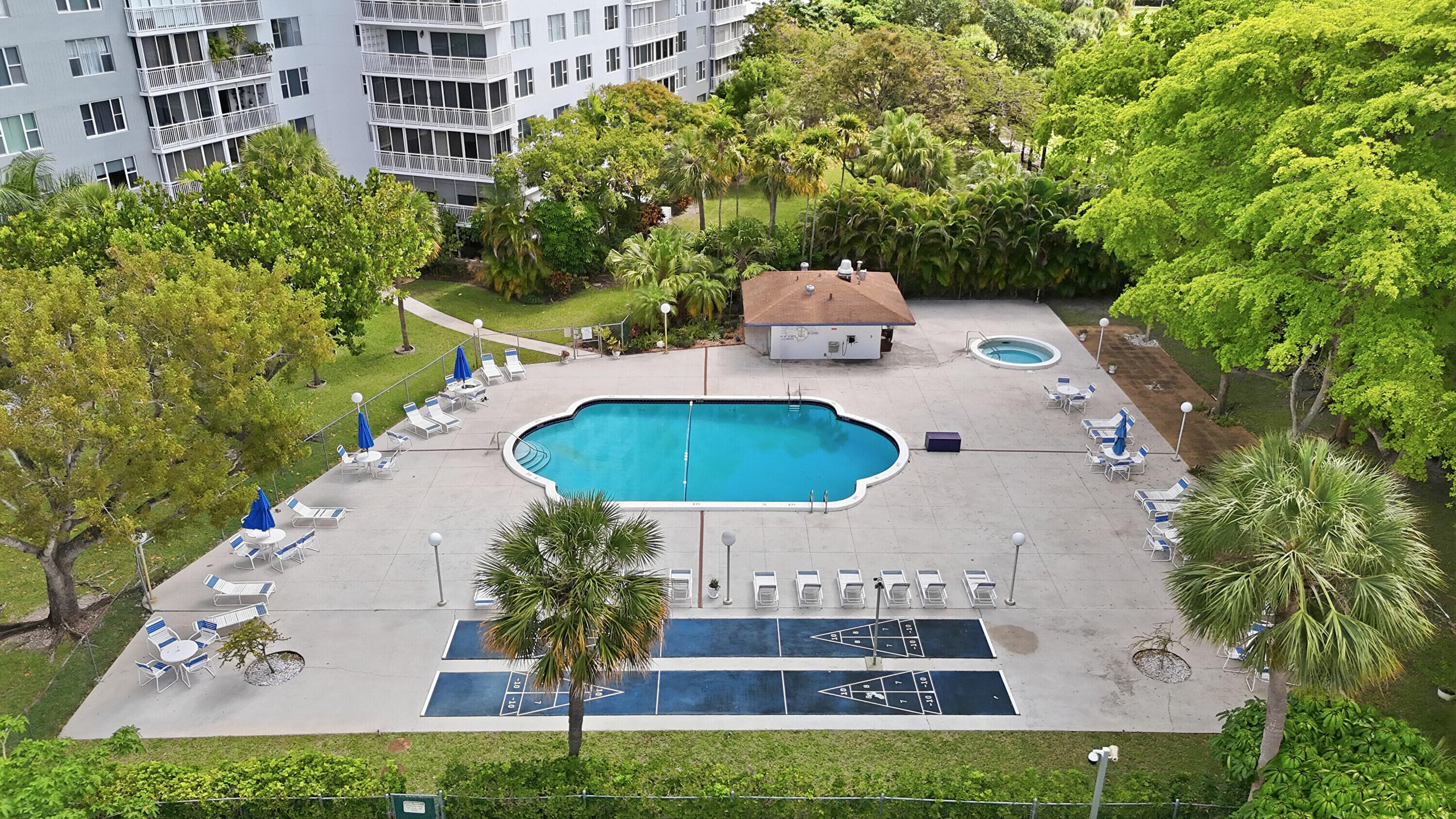 3800 Hillcrest Drive 310, Hollywood, FL 33021 — photo 14 of 35