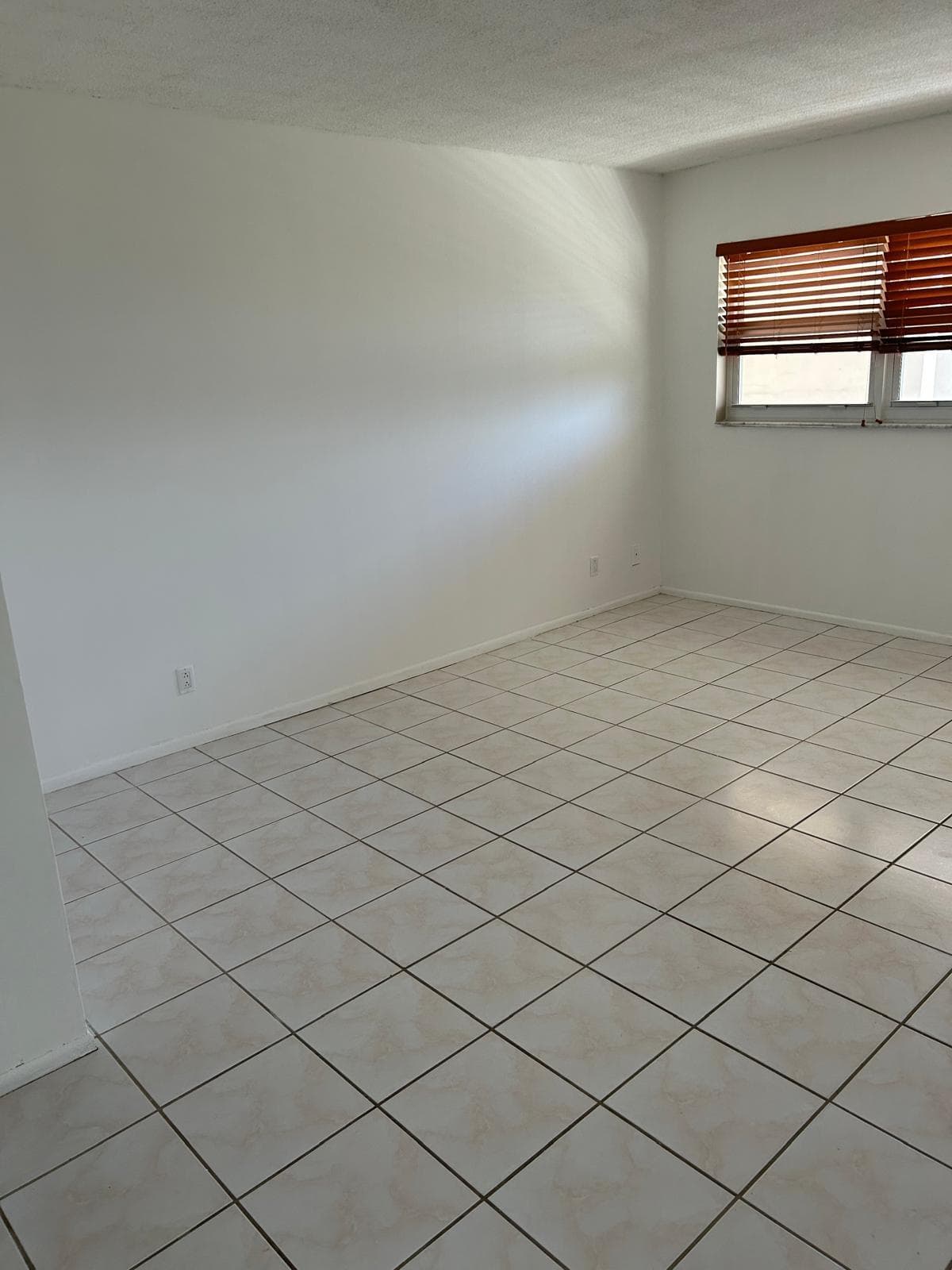 2661 S Course Drive 703, Pompano Beach, FL 33069 — photo 5 of 11