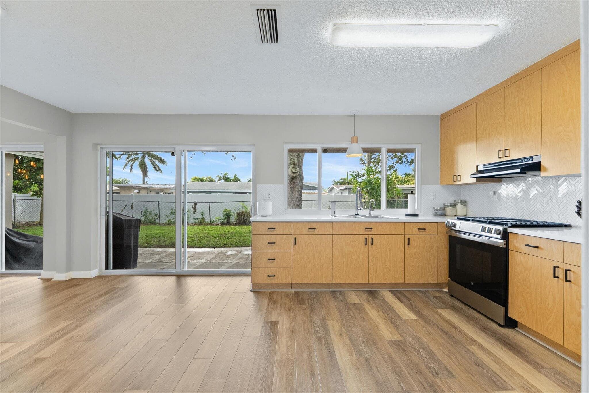 6744 SW 34th Court, Miramar, FL 33023 — photo 11 of 36