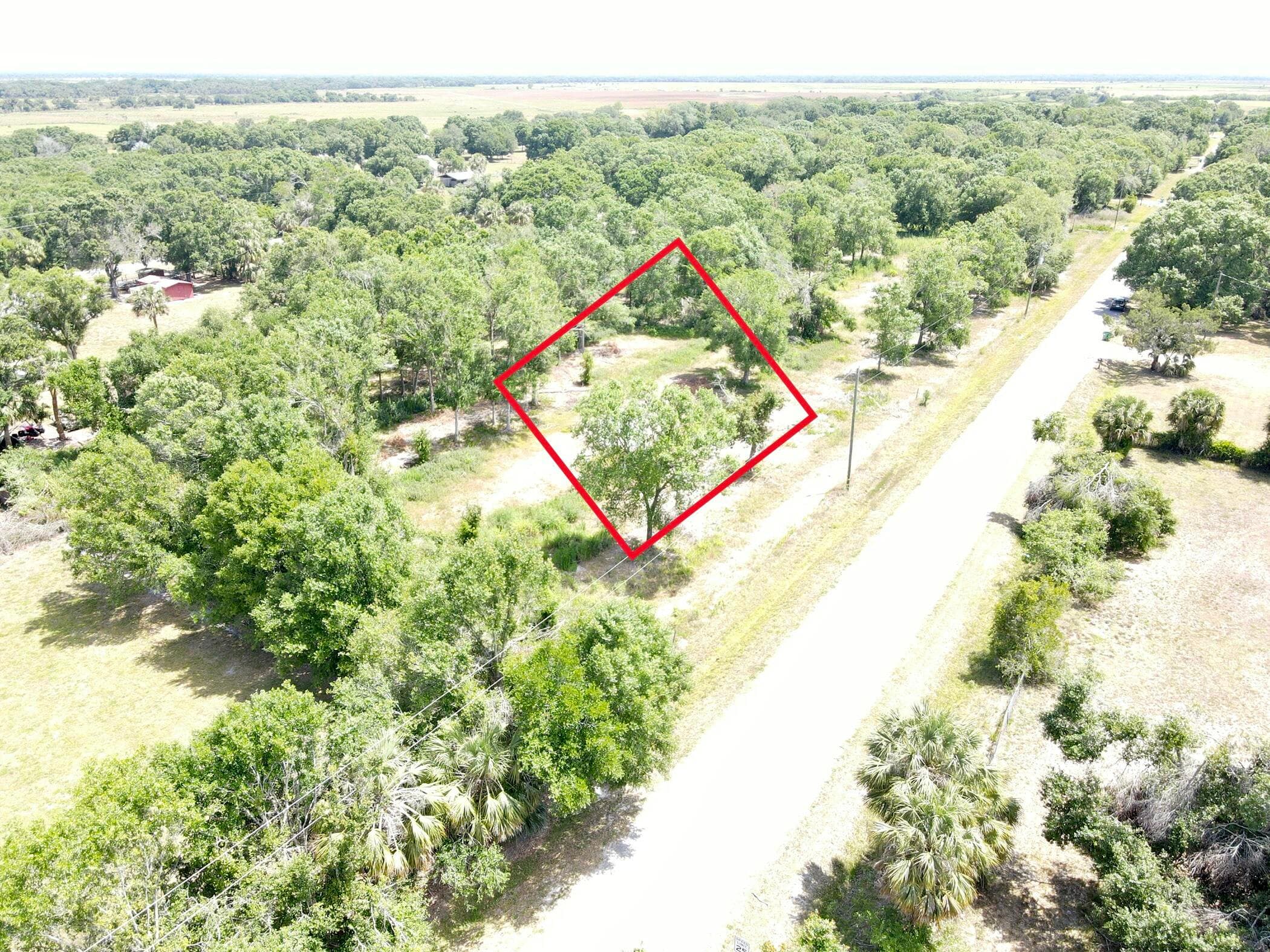 7813 NW 93rd Court, Okeechobee, FL 34972 — photo 3 of 4