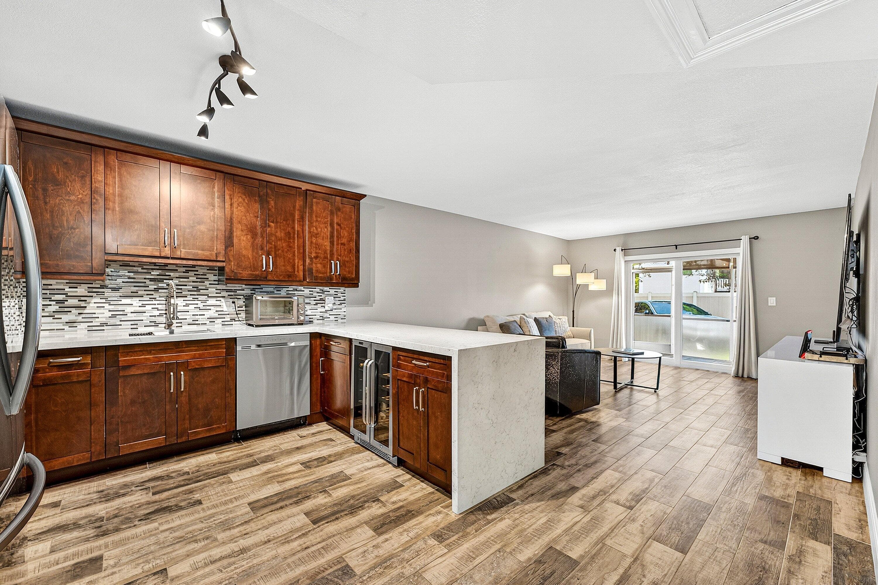 101 E Mcnab Road 304, Pompano Beach, FL 33060 — photo 3 of 30