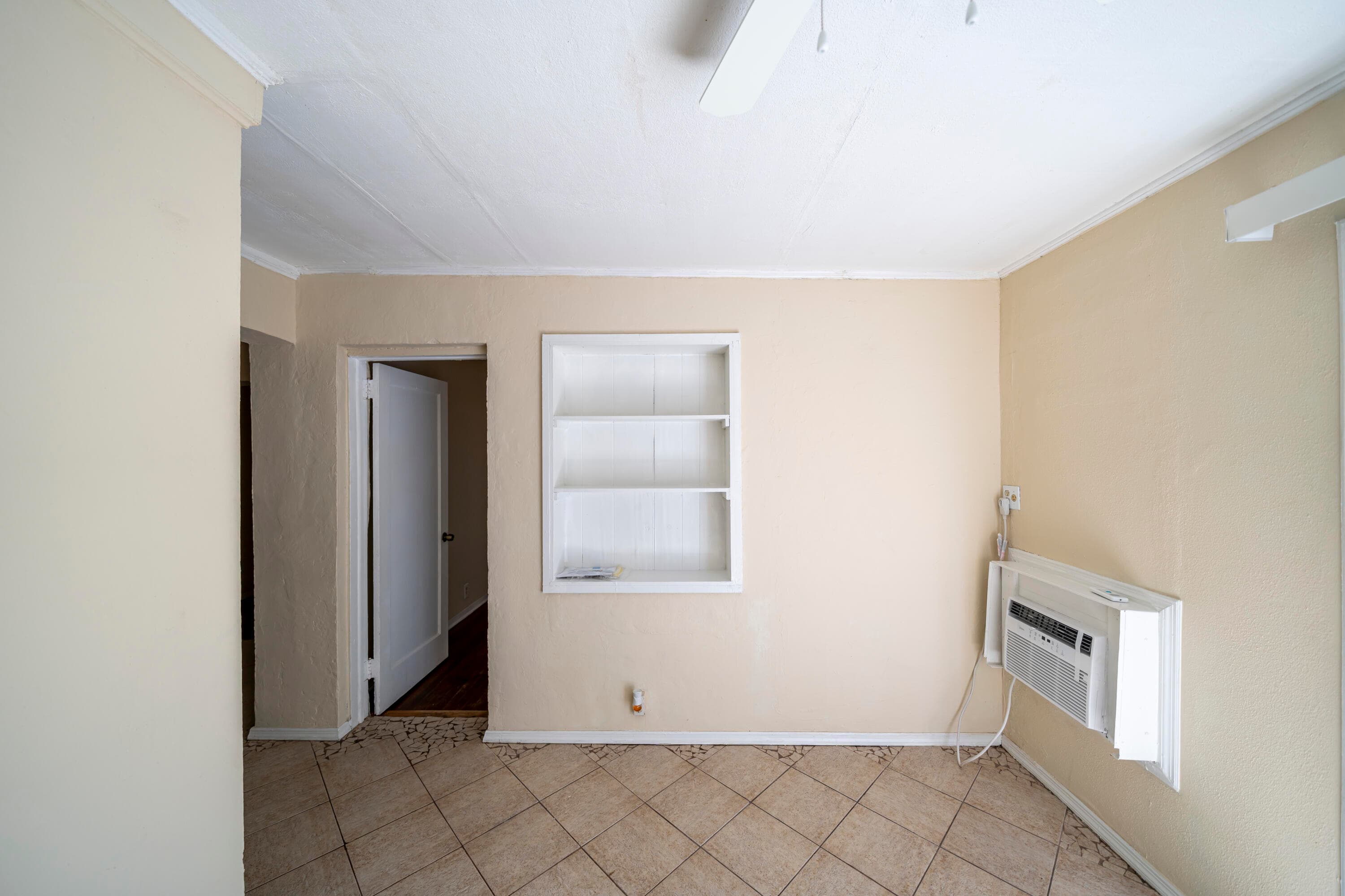 523 NE 2nd Avenue 2, Fort Lauderdale, FL 33301 — photo 6 of 15