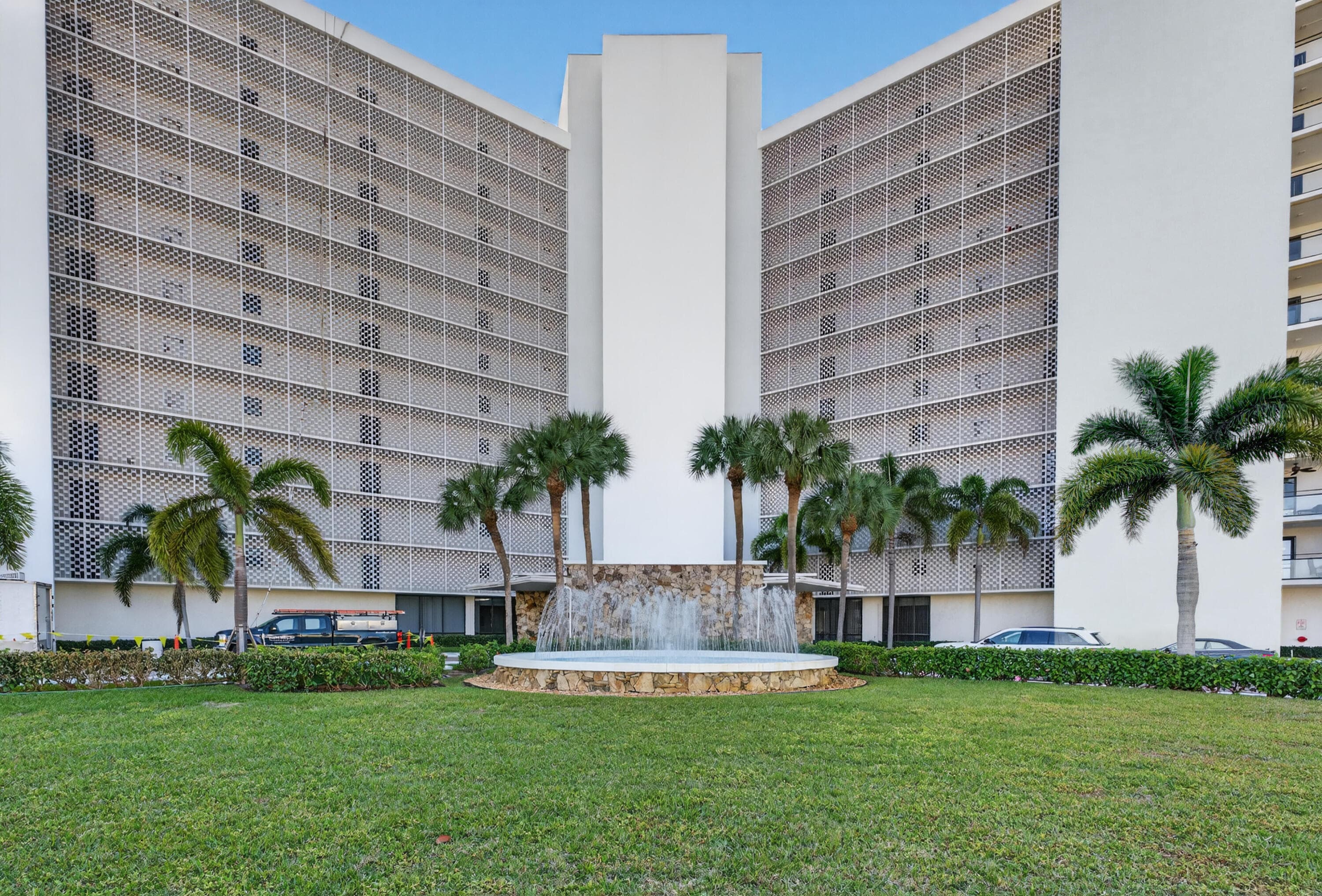 336 Golfview Road 704, North Palm Beach, FL 33408 — photo 24 of 24