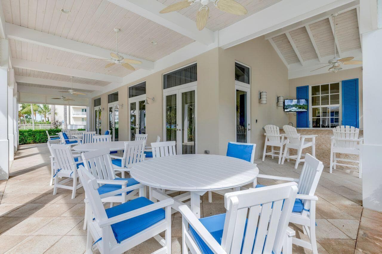 814 S Bay Colony Dr Drive S, Juno Beach, FL 33408 — photo 27 of 32