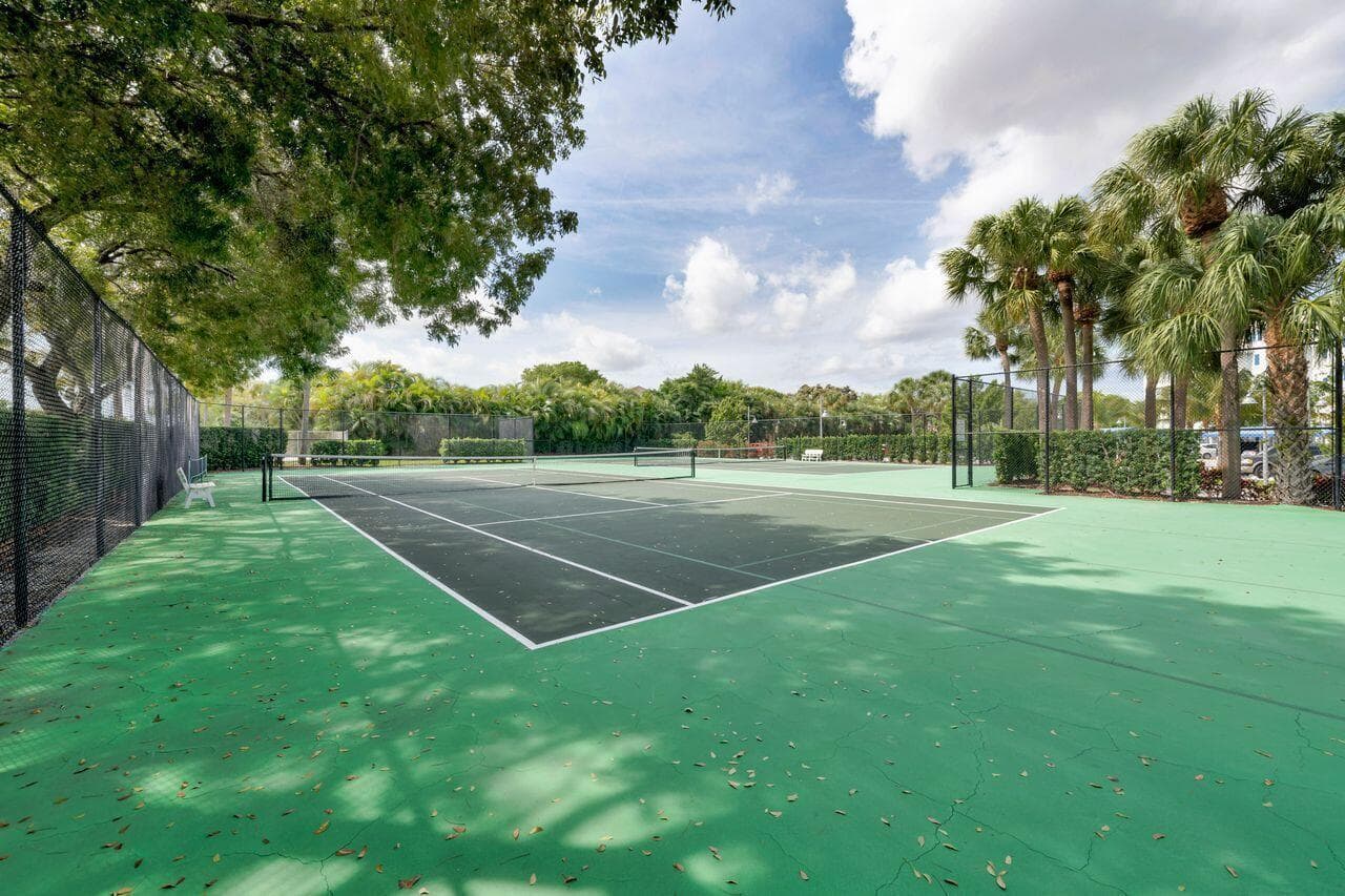 814 S Bay Colony Dr Drive S, Juno Beach, FL 33408 — photo 31 of 32