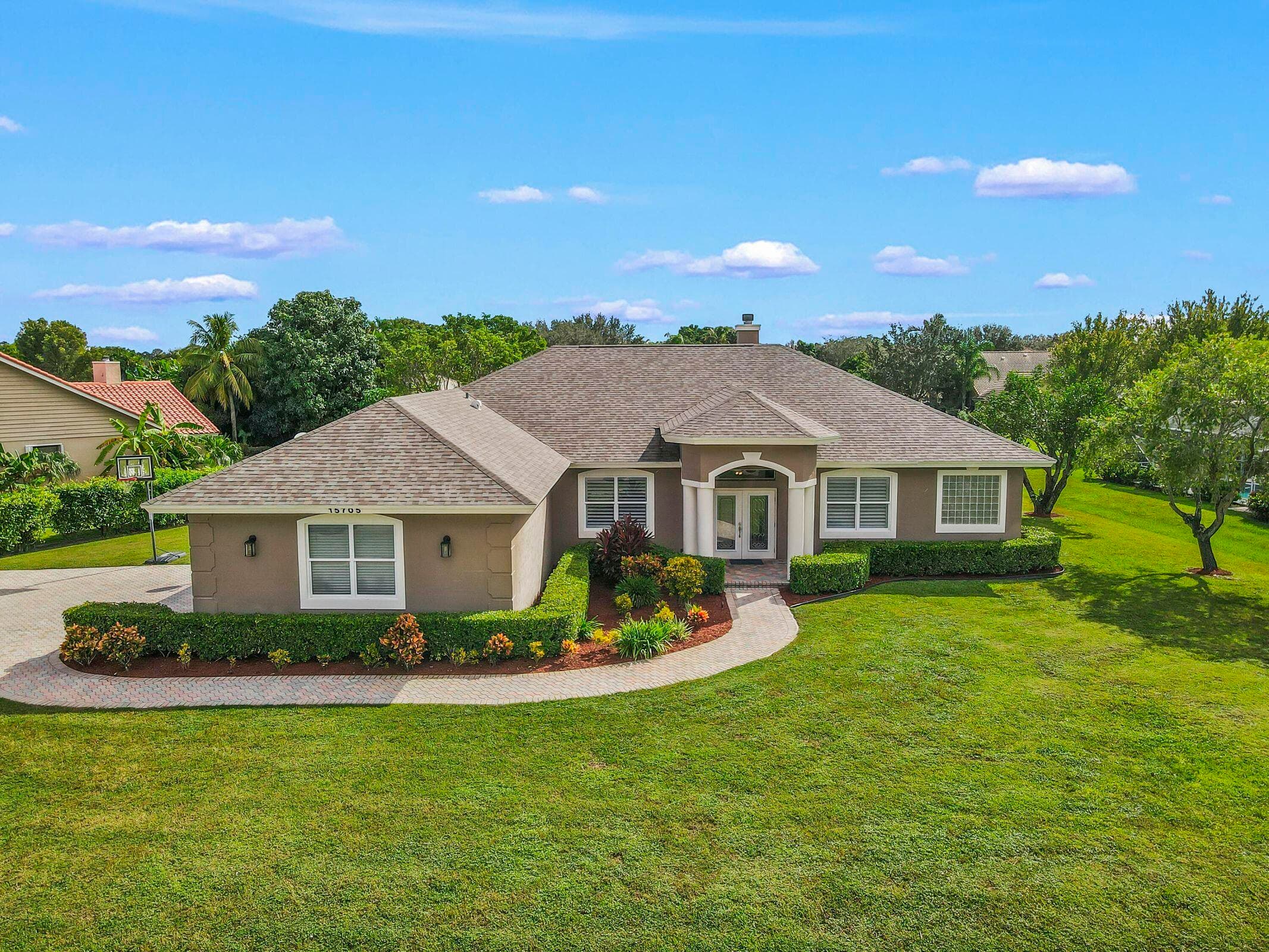 15705 Meadow Wood Drive, Wellington, FL 33414 — photo 2 of 26