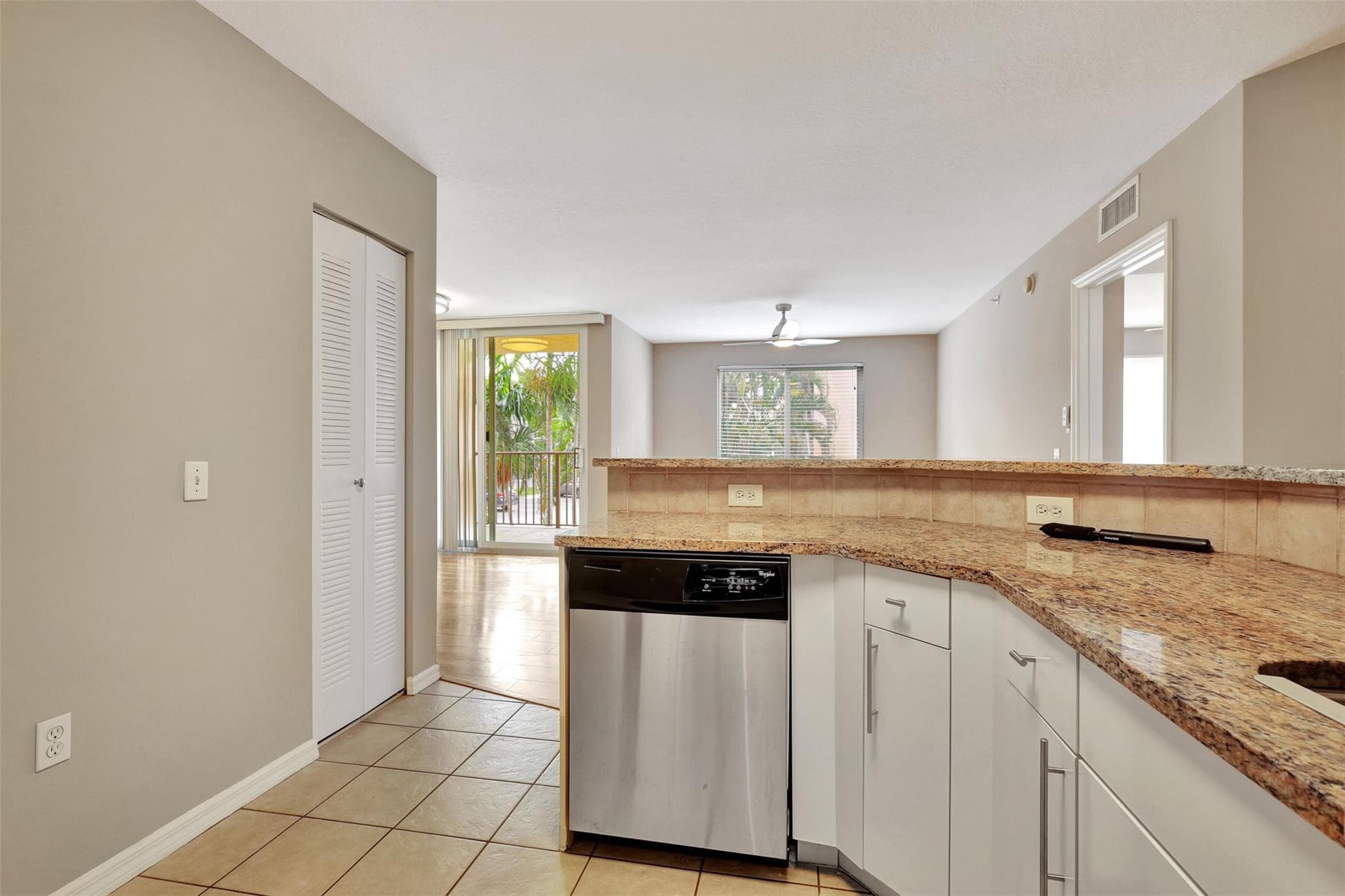 310 Villa Circle 310, Boynton Beach, FL 33435 — photo 4 of 46