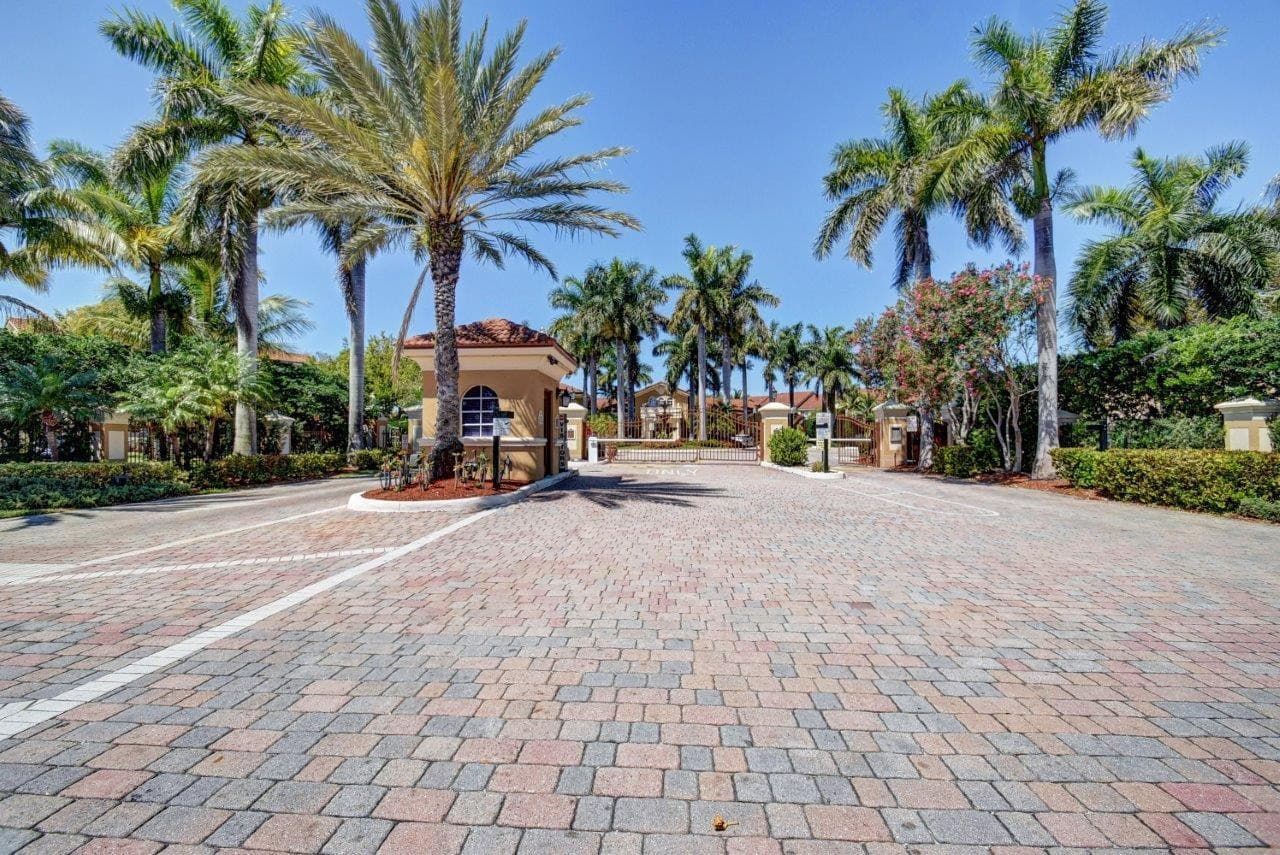 310 Villa Circle 310, Boynton Beach, FL 33435 — photo 28 of 46