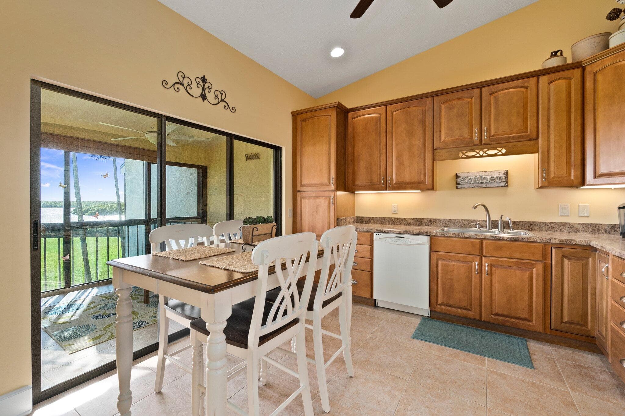 3225 S Lakeview Circle 22-202, Fort Pierce, FL 34949 — photo 19 of 41