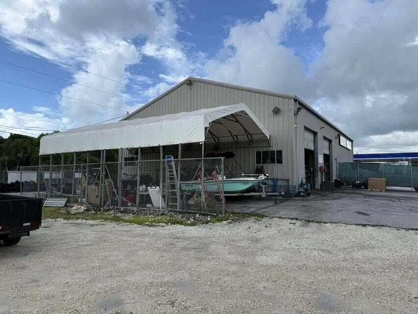 98250 Overseas Highway, Key Largo, FL 33037 — photo 5 of 10