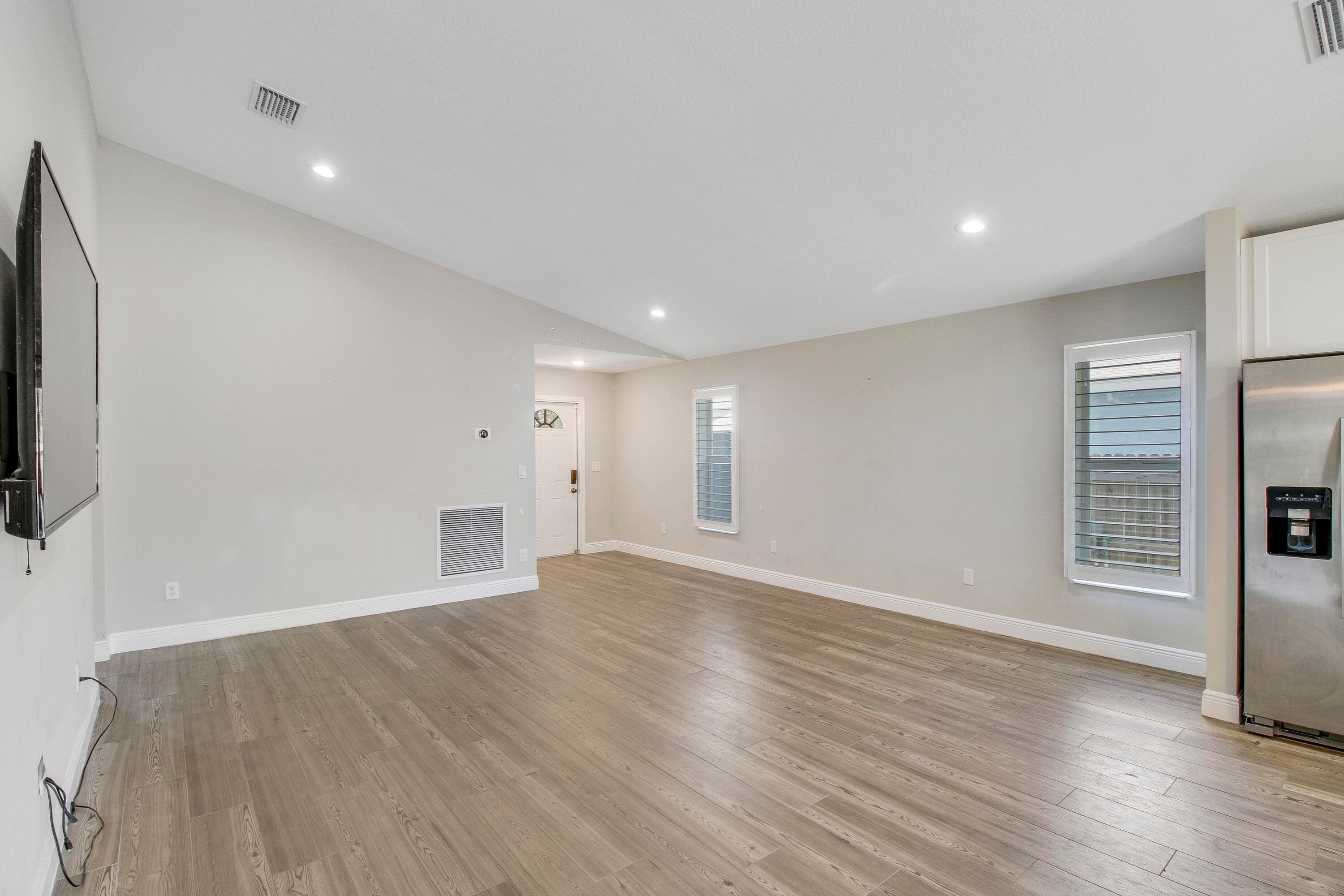 3121 Pinewood Avenue, West Palm Beach, FL 33407 — photo 12 of 24