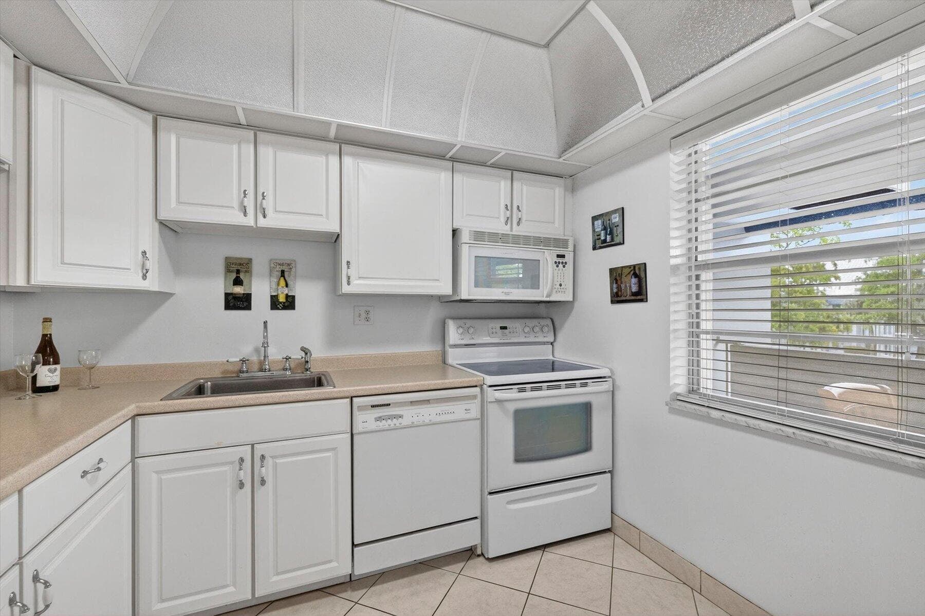 7787 Golf Circle Drive 310-k, Margate, FL 33063 — photo 6 of 47