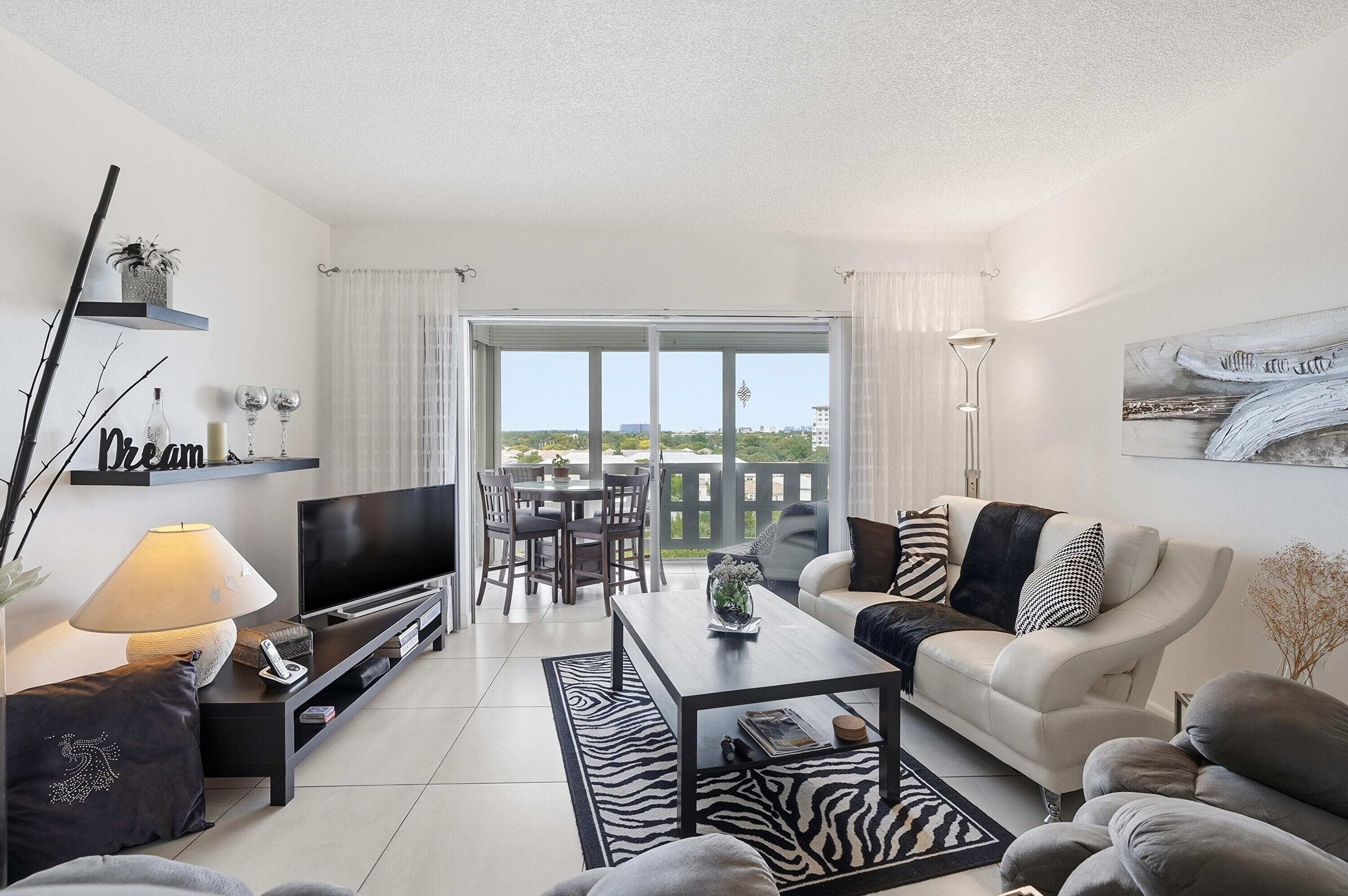 4330 Hillcrest Drive 804, Hollywood, FL 33021 — photo 10 of 47