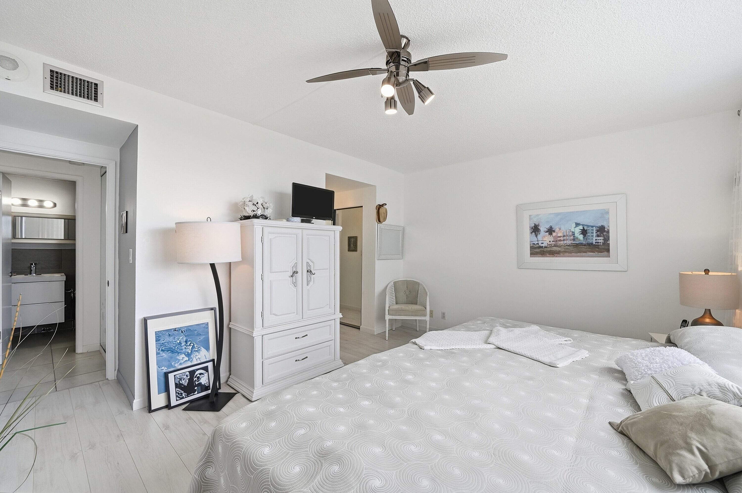 4330 Hillcrest Drive 804, Hollywood, FL 33021 — photo 20 of 47