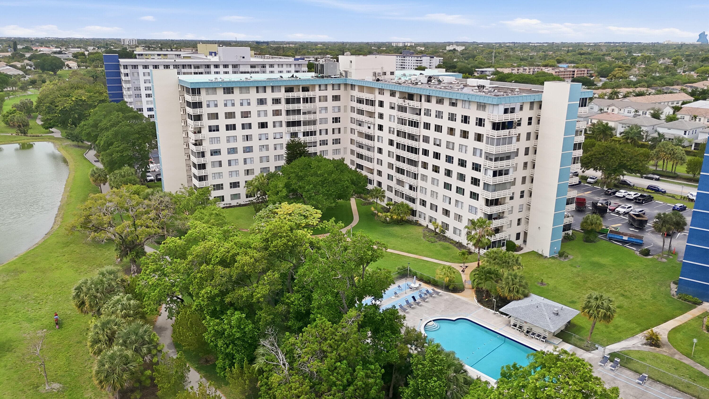 4330 Hillcrest Drive 804, Hollywood, FL 33021 — photo 32 of 47