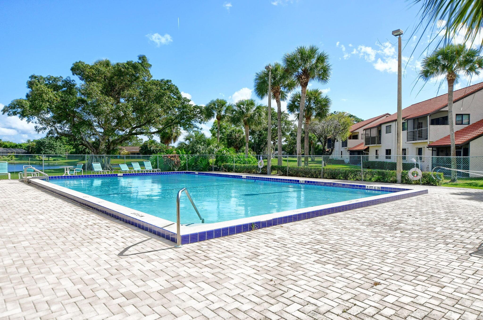 10 Vía De Casas Sur 101, Boynton Beach, FL 33426 — photo 39 of 46