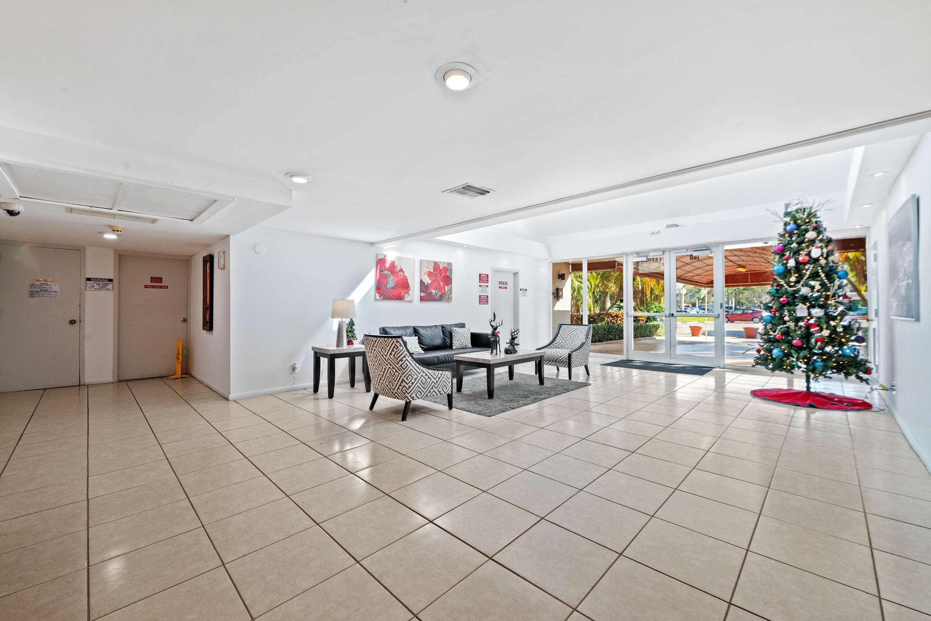 140 Lakeview Drive 103, Weston, FL 33326 — photo 2 of 25