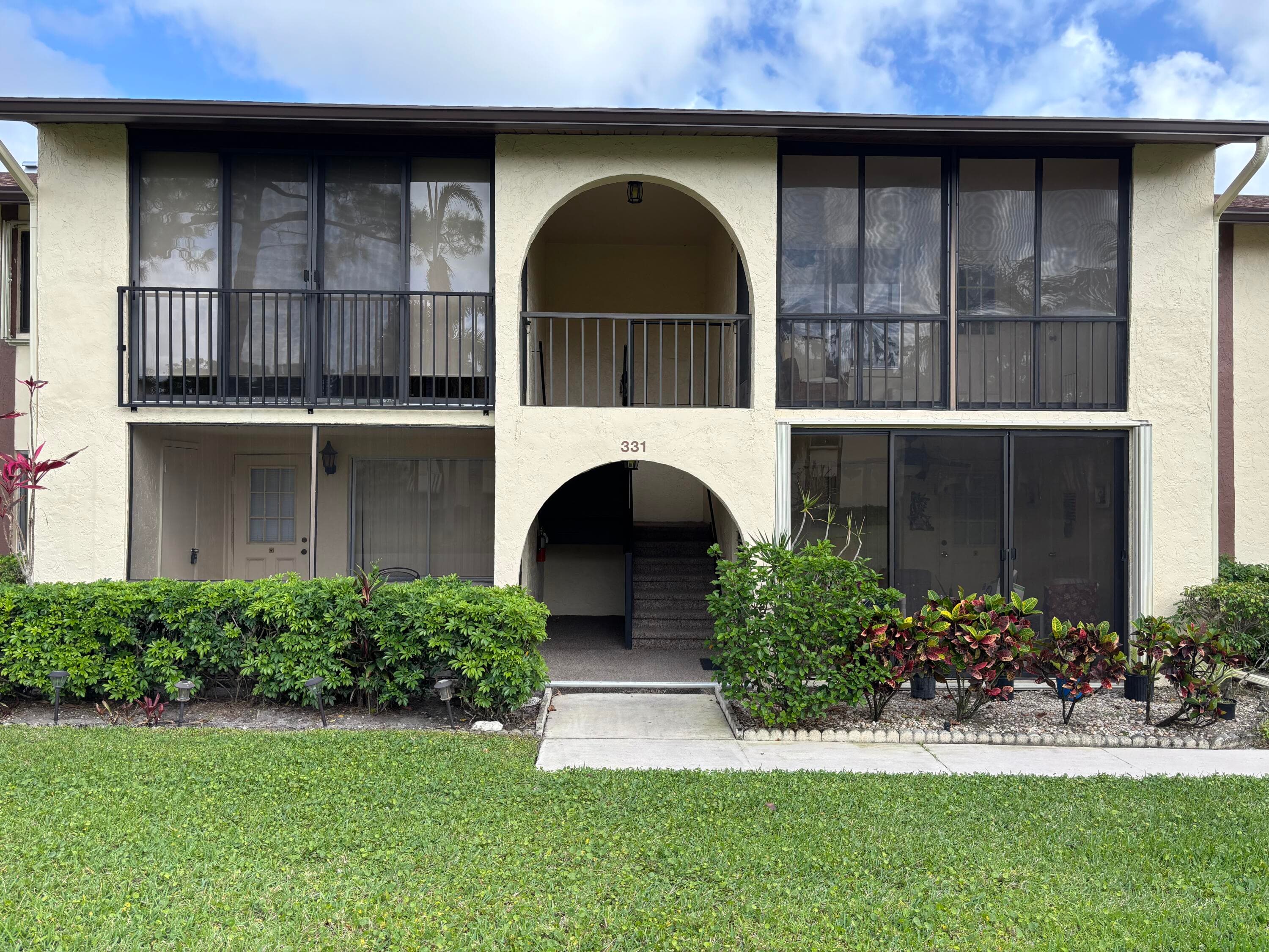 331 Knotty Pine Circle B-2, Greenacres, FL 33463 — photo 2 of 12