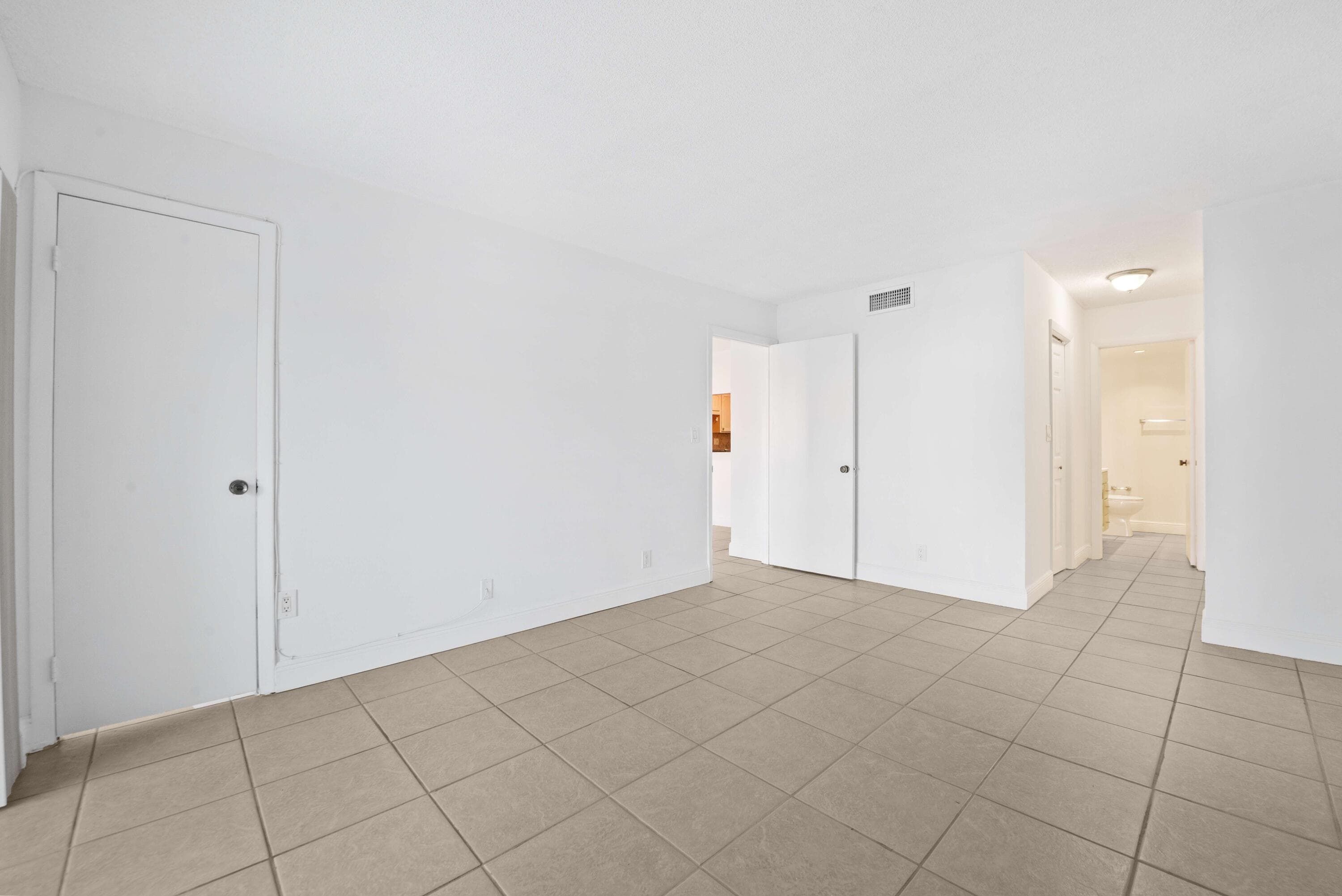 140 Lakeview Drive 103, Weston, FL 33326 — photo 21 of 25