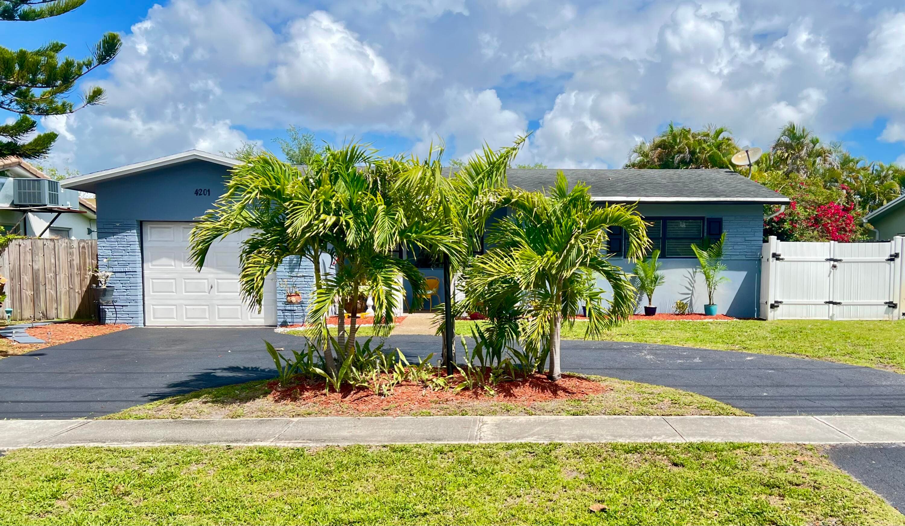 4201 Thomas Street, Hollywood, FL 33021 — photo 1 of 45