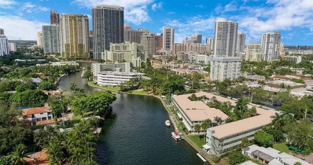 1000 SE 4th Street 127, Fort Lauderdale, FL 33301 — photo 1 of 47
