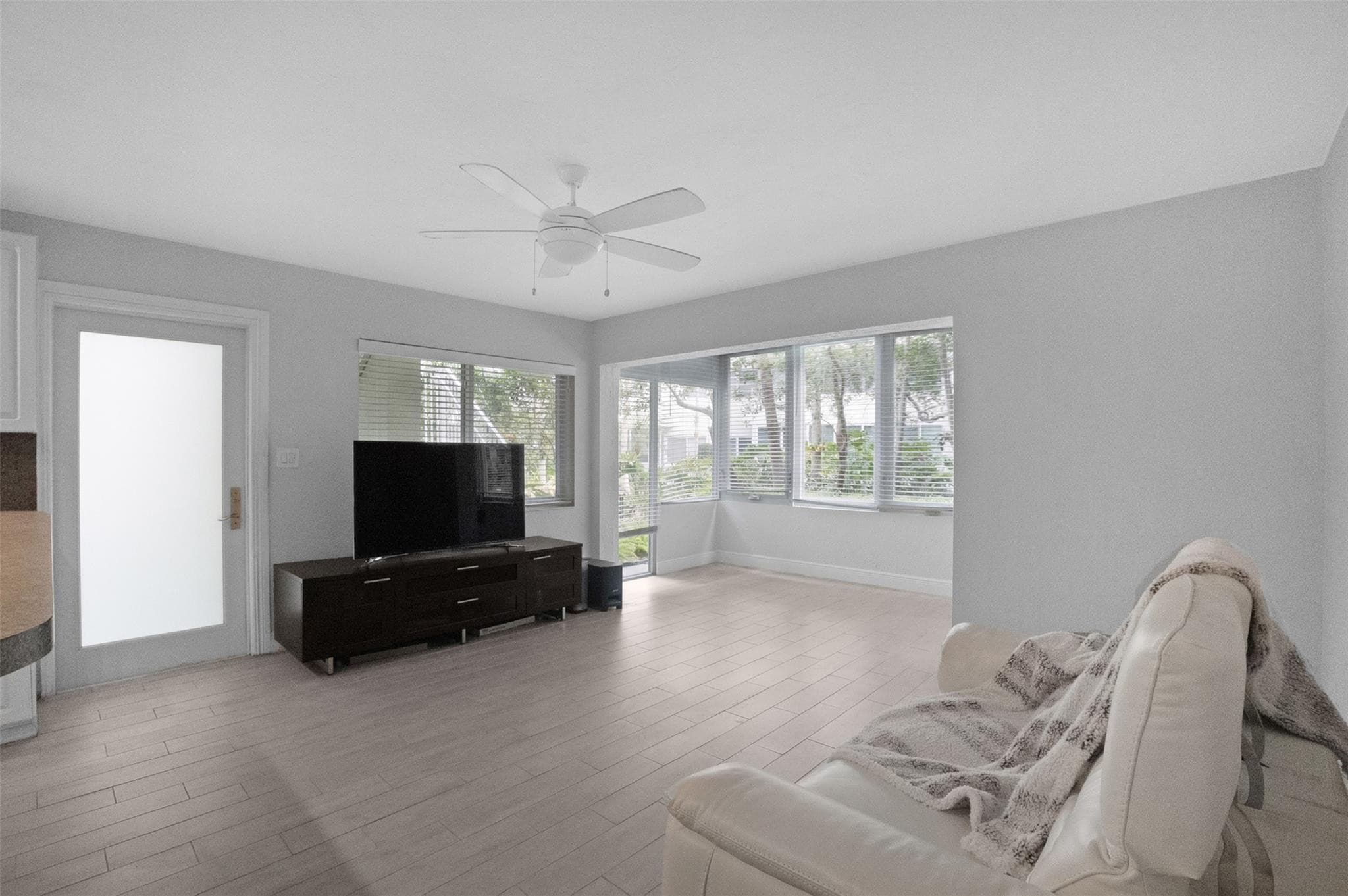 1000 SE 4th Street 127, Fort Lauderdale, FL 33301 — photo 6 of 47