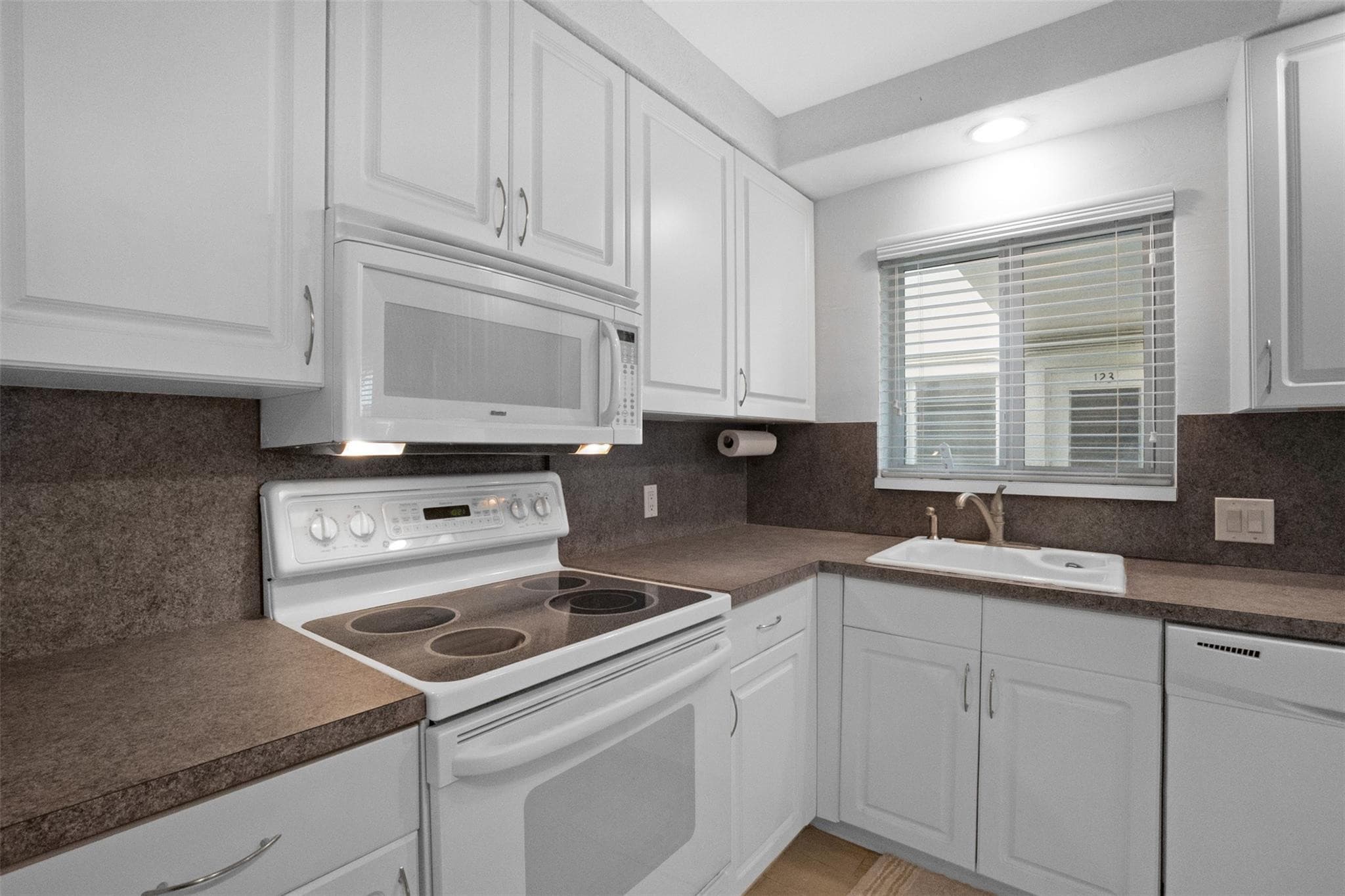 1000 SE 4th Street 127, Fort Lauderdale, FL 33301 — photo 15 of 47
