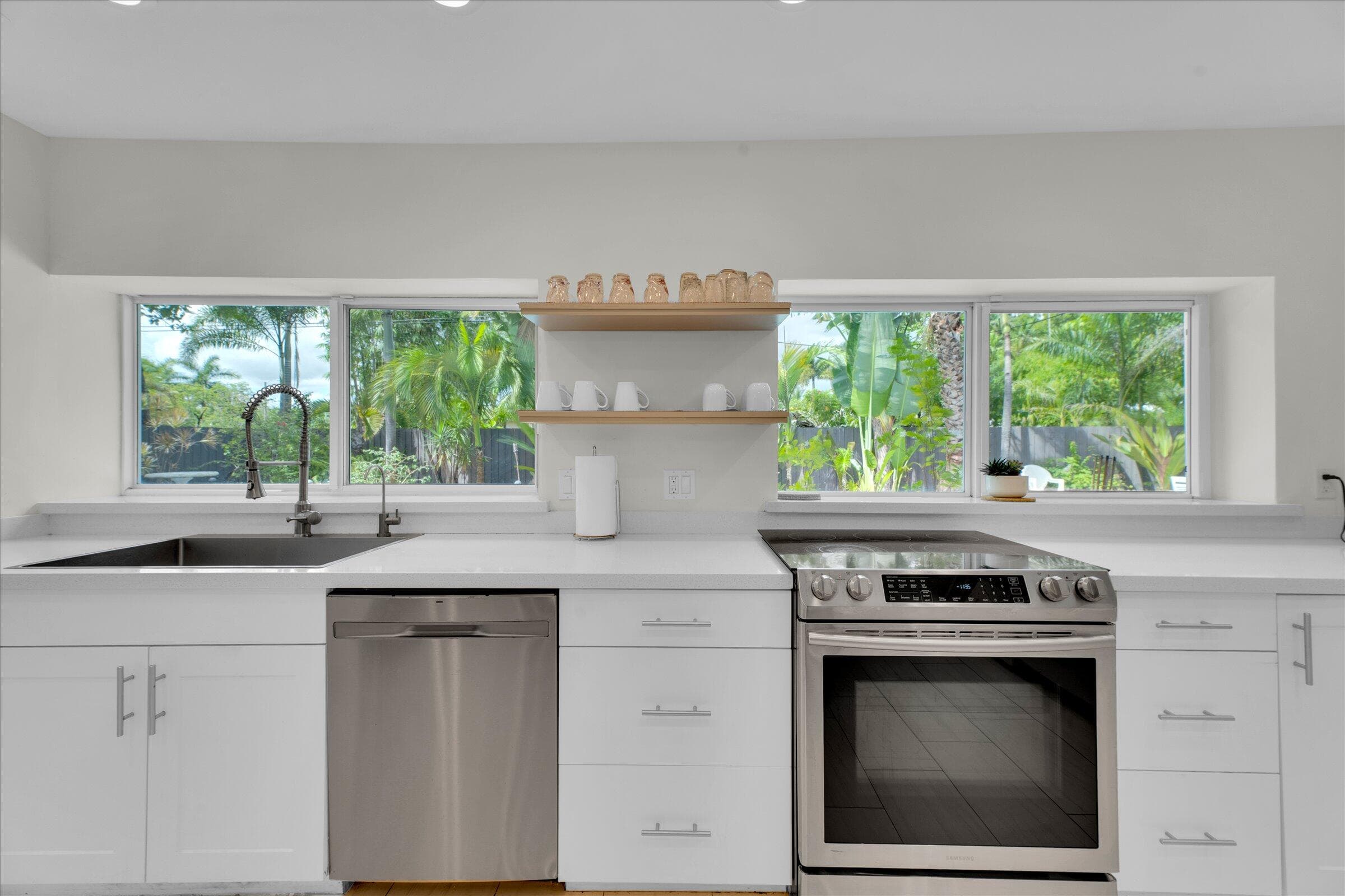 2633 NE 3rd Avenue, Wilton Manors, FL 33334 — photo 11 of 55