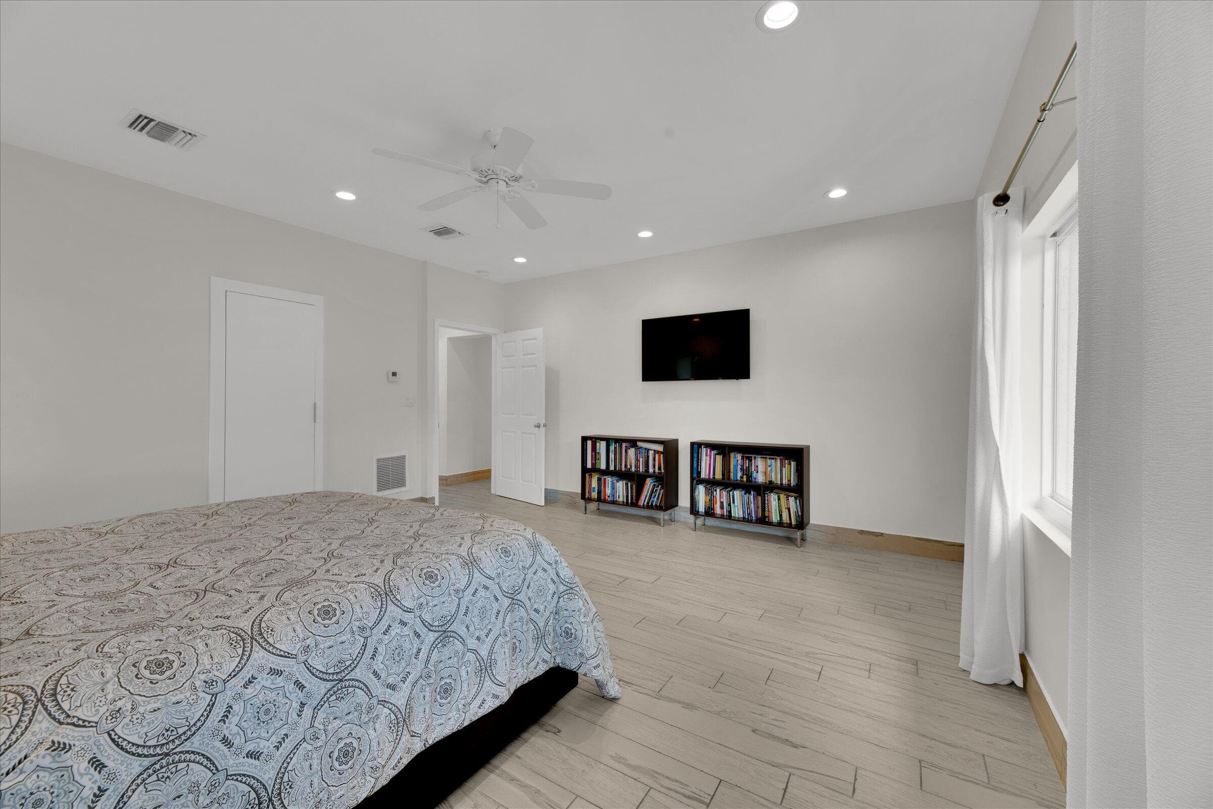 2633 NE 3rd Avenue, Wilton Manors, FL 33334 — photo 19 of 55