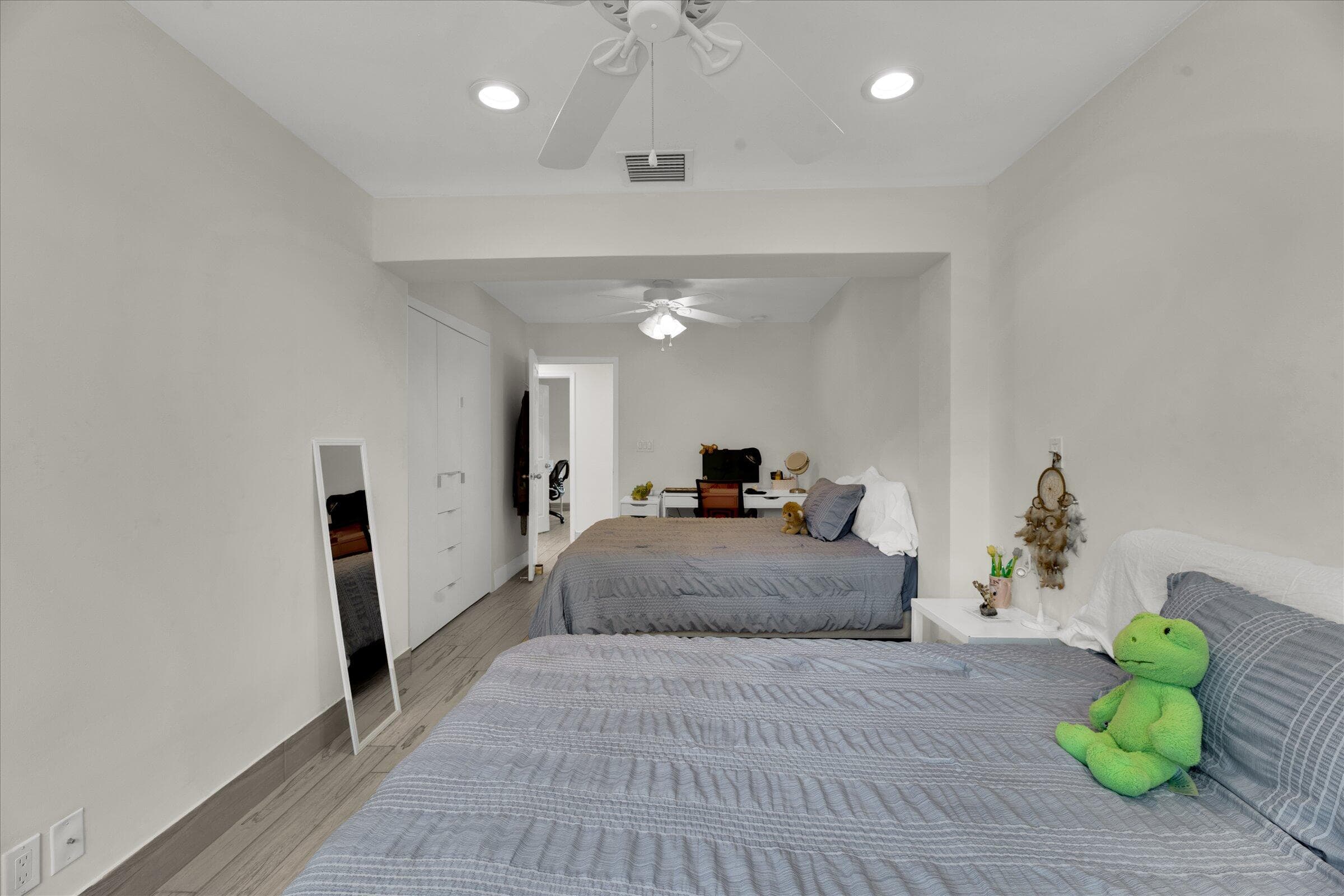 2633 NE 3rd Avenue, Wilton Manors, FL 33334 — photo 24 of 55